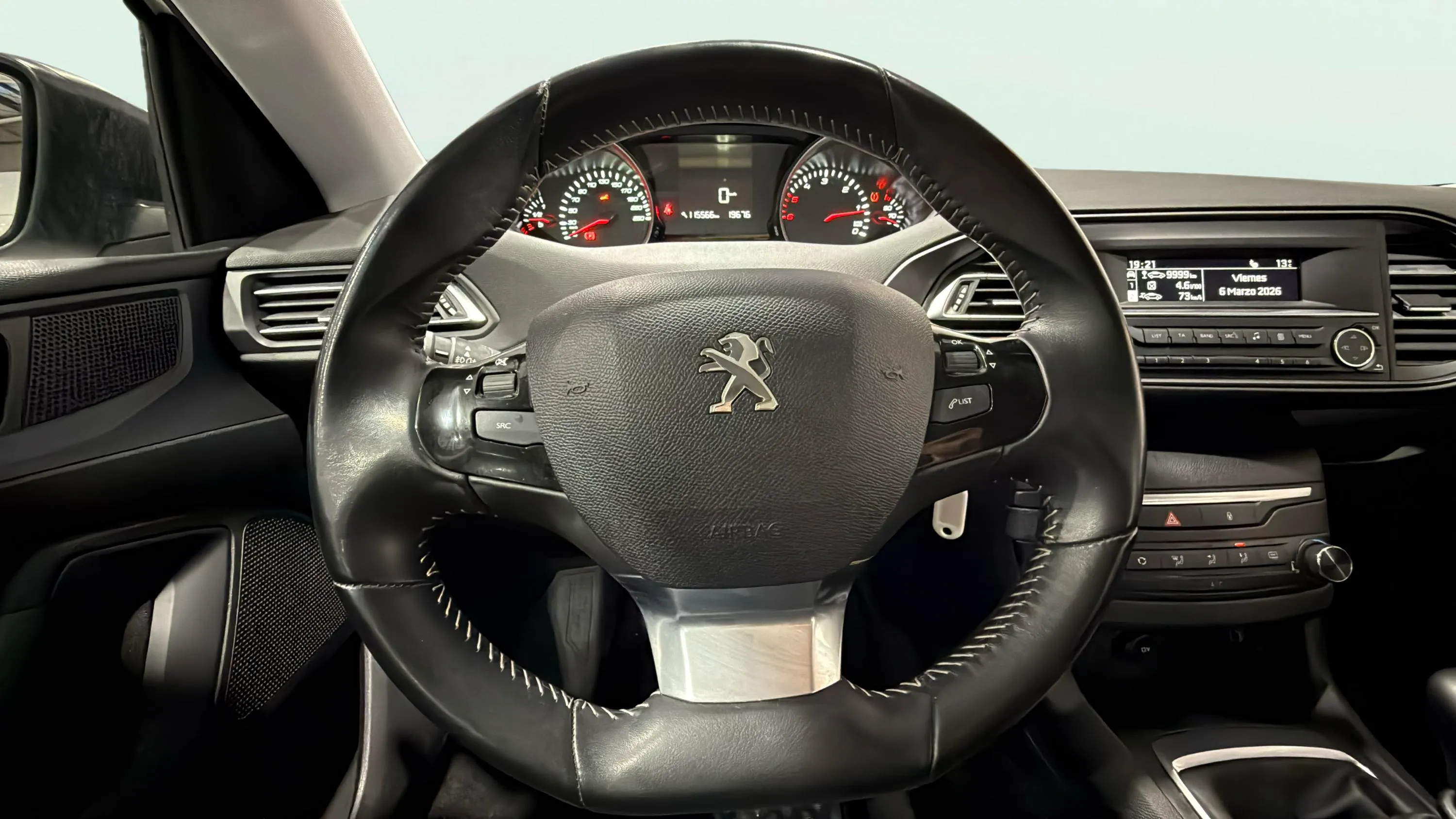 Peugeot 308 Active BlueHDi 100 - foto 21