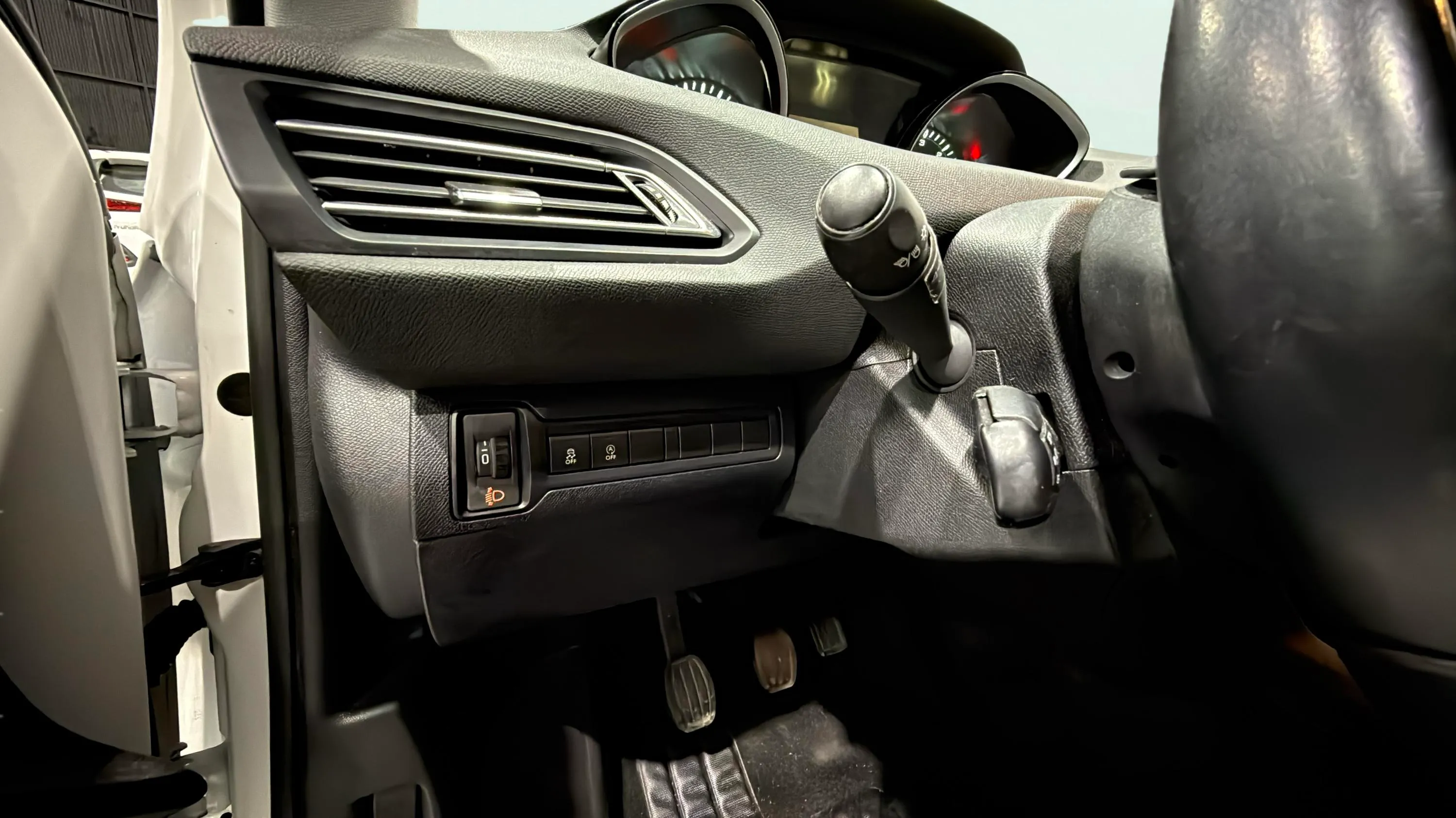 Peugeot 308 Active BlueHDi 100 - foto 13