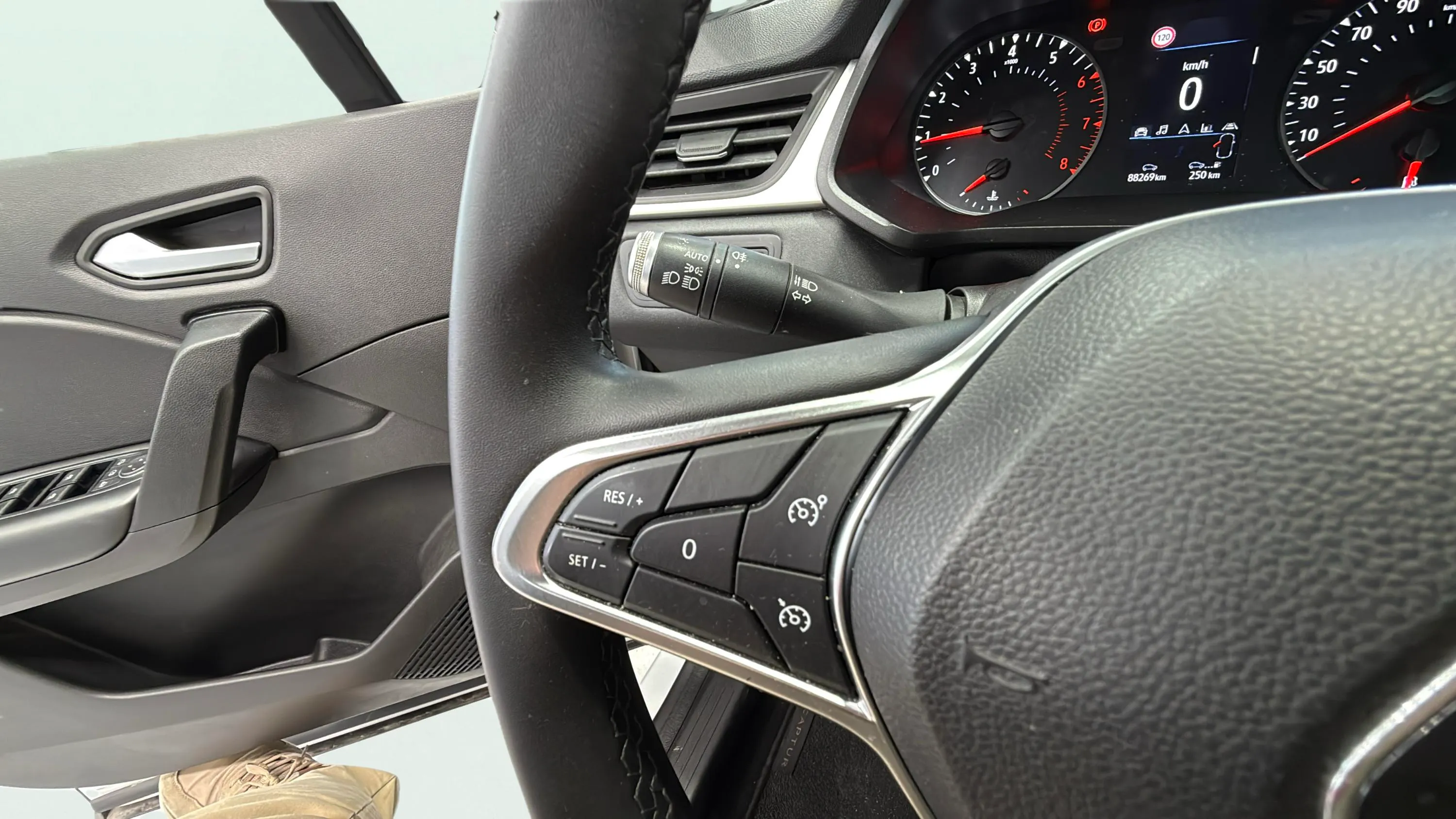 Renault Captur Intens TCe 90 - foto 14