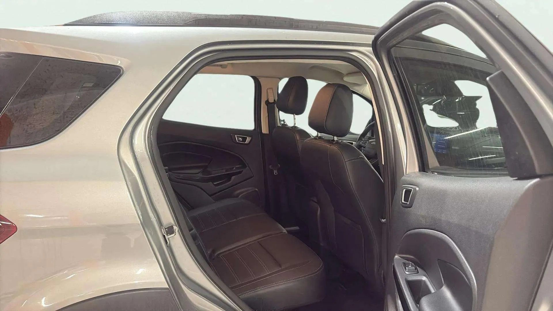 Ford EcoSport 1.0T EcoBoost Active - foto 13