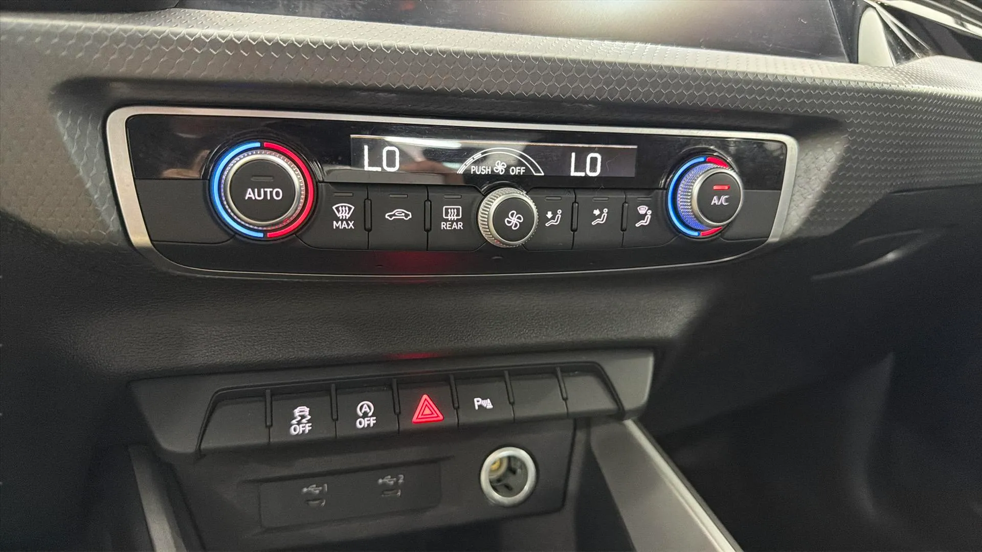 Audi A1 Sportback Advanced 30 TFSI - foto 18