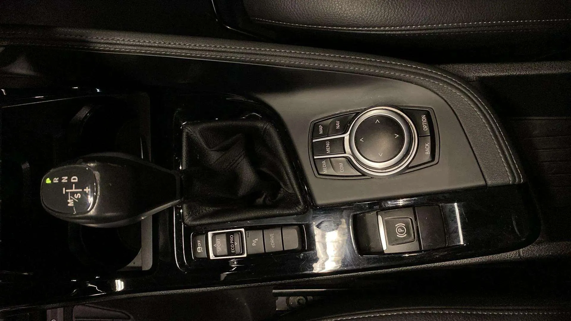 BMW X2 xDrive25e - foto 17