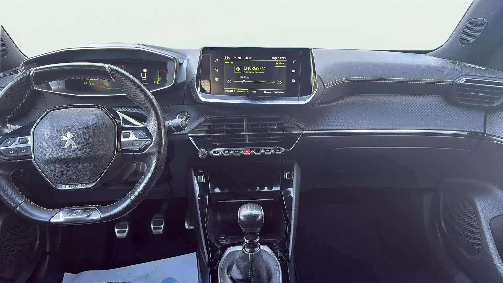 Peugeot 2008 GT Line BlueHDi 130 EAT8 - foto 8