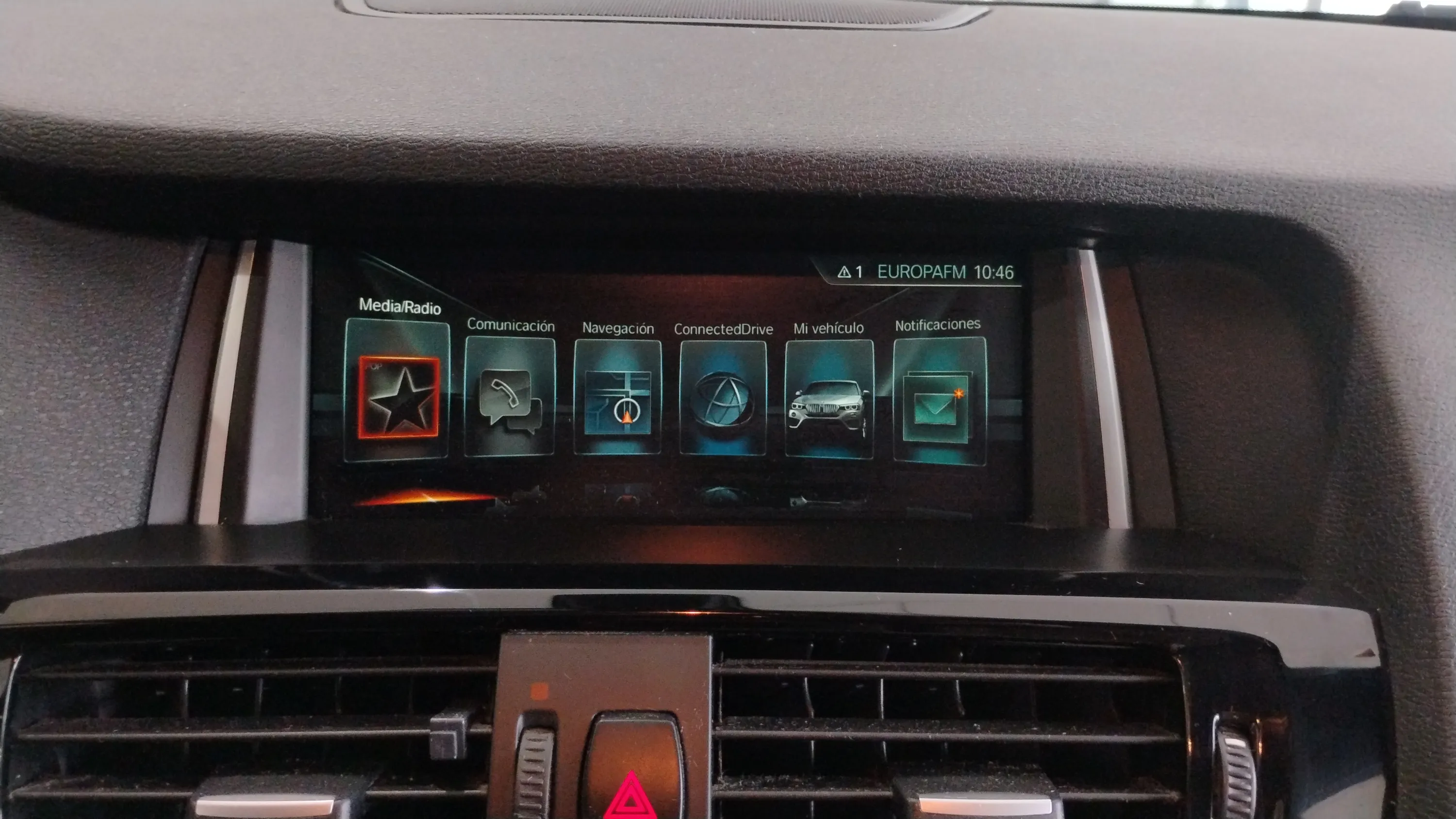 BMW X4 xDrive20d - foto 16