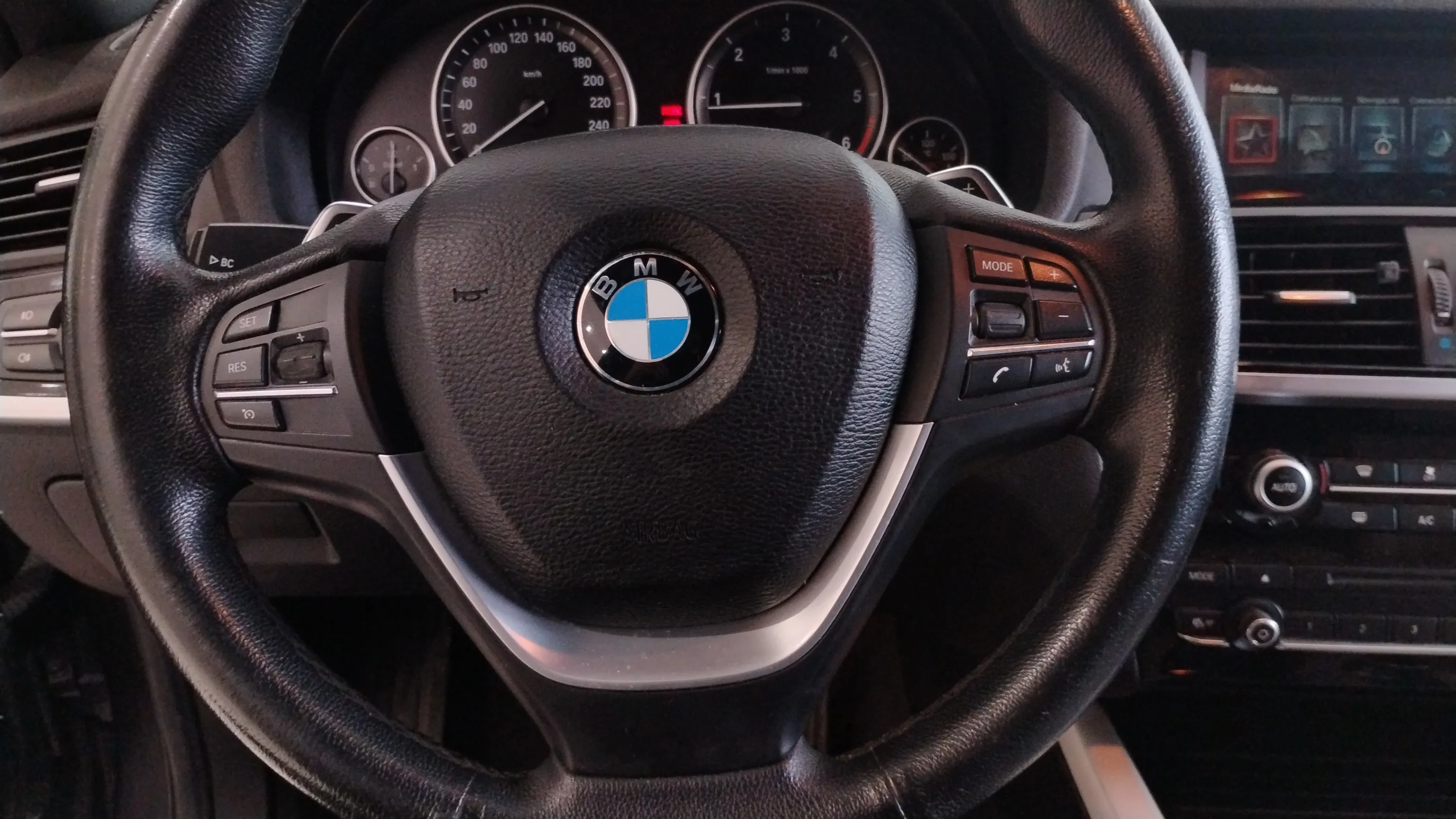 BMW X4 xDrive20d - foto 12