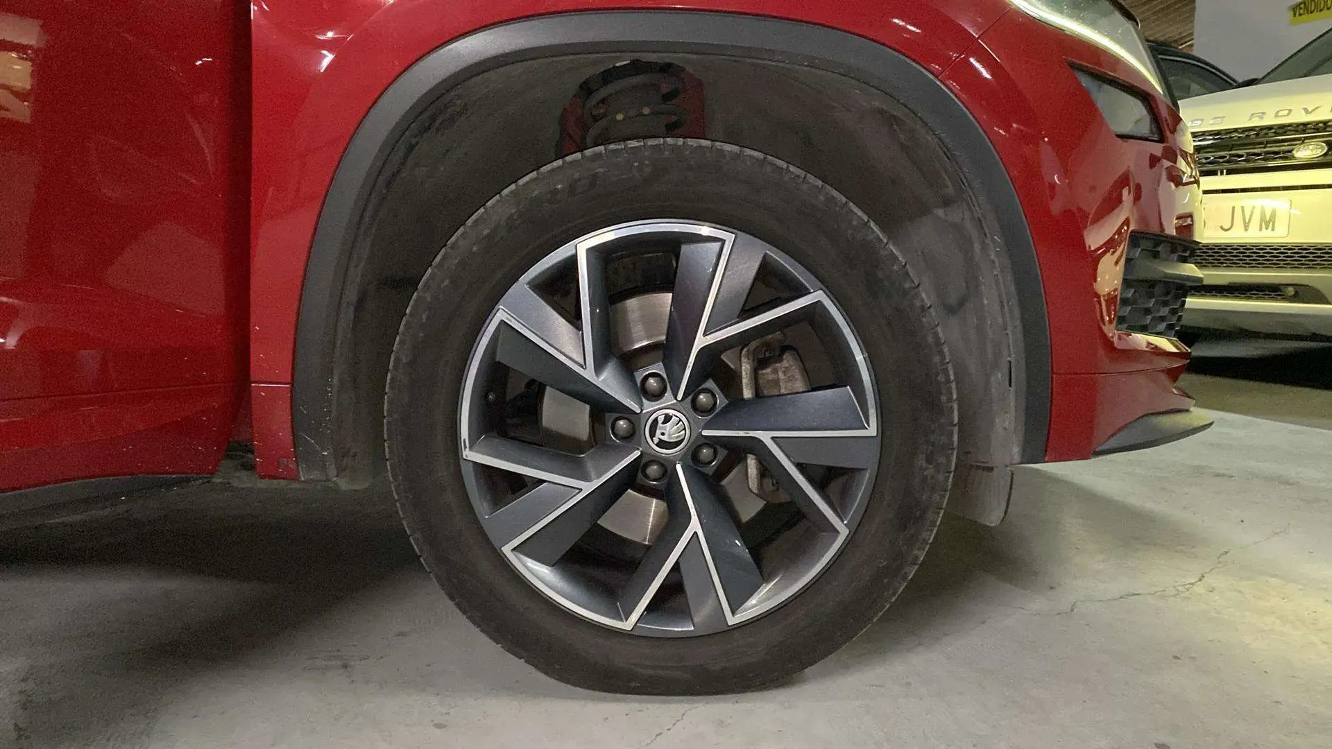 Škoda Kodiaq 2.0 TSI DSG 4x4 Sportline - foto 21