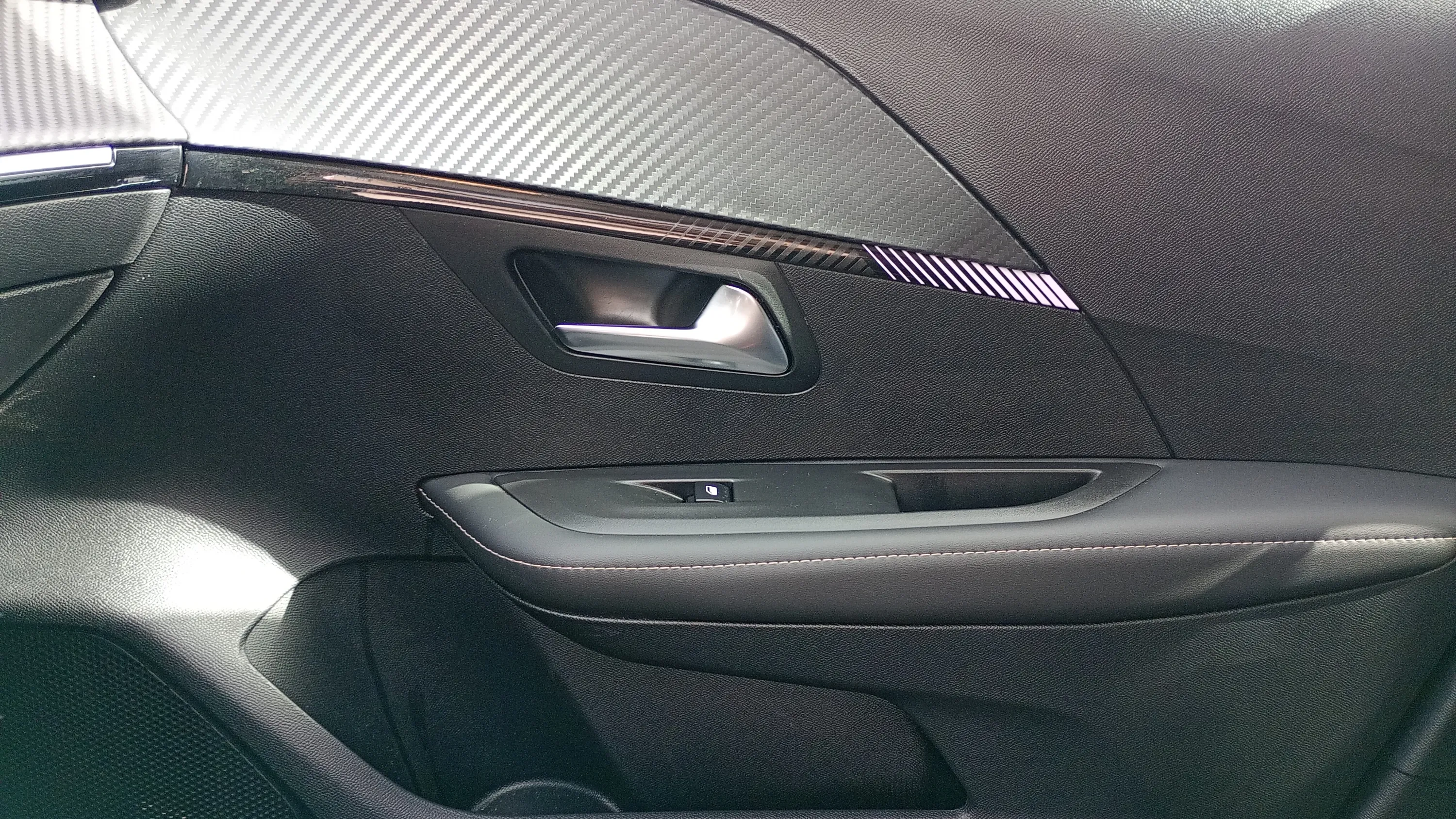 Peugeot 208 Allure Gasolina 100 - foto 23