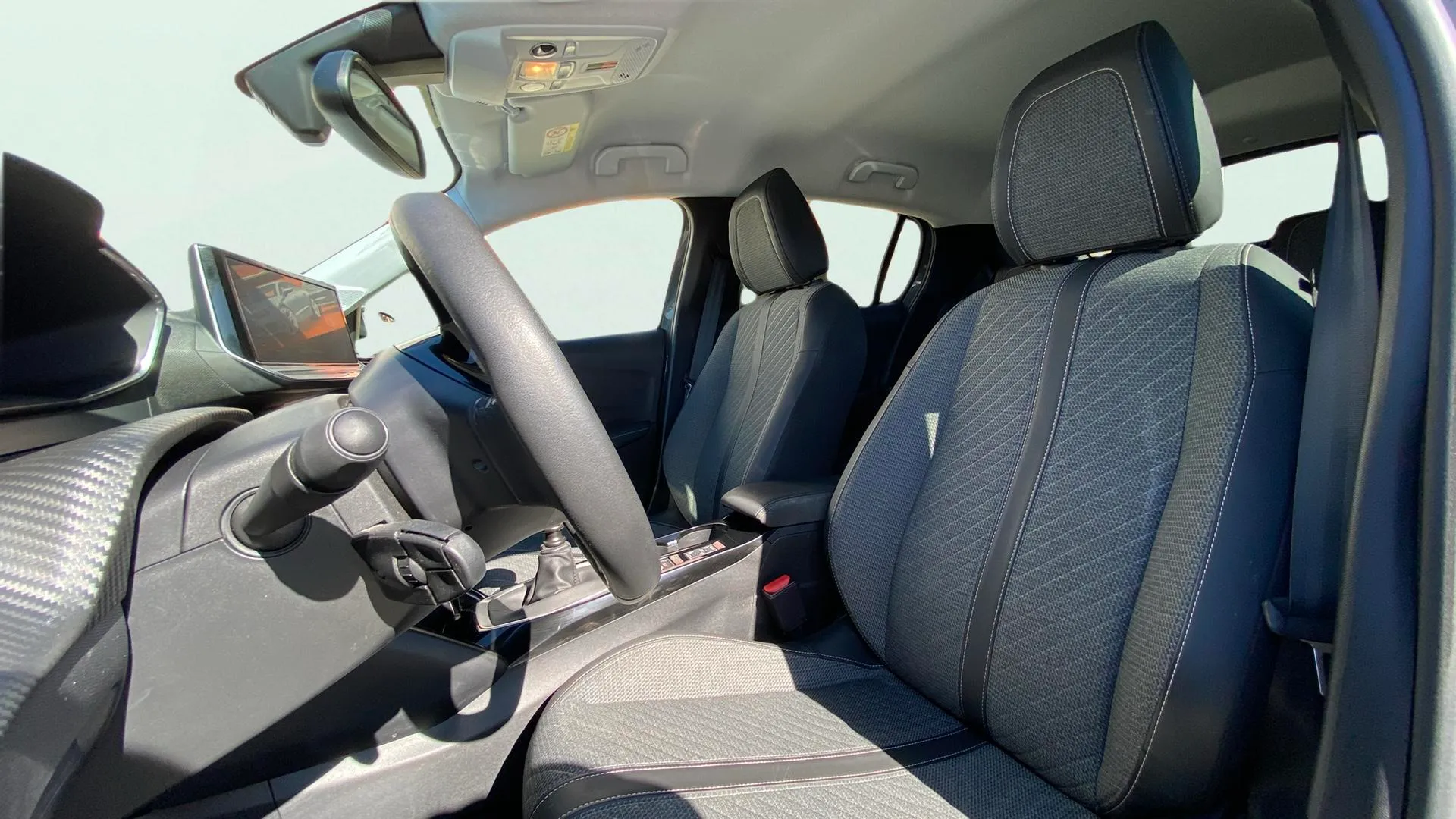 Peugeot 208 Allure Gasolina 100 - foto 10