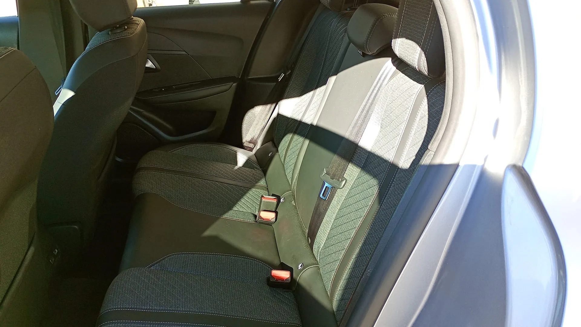Peugeot 208 Allure Gasolina 100 - foto 13
