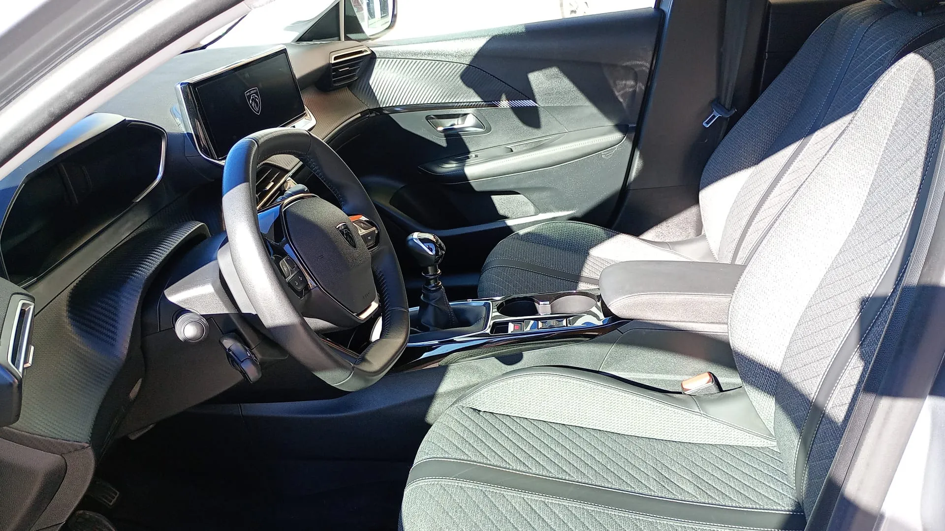 Peugeot 208 Allure Gasolina 100 - foto 15