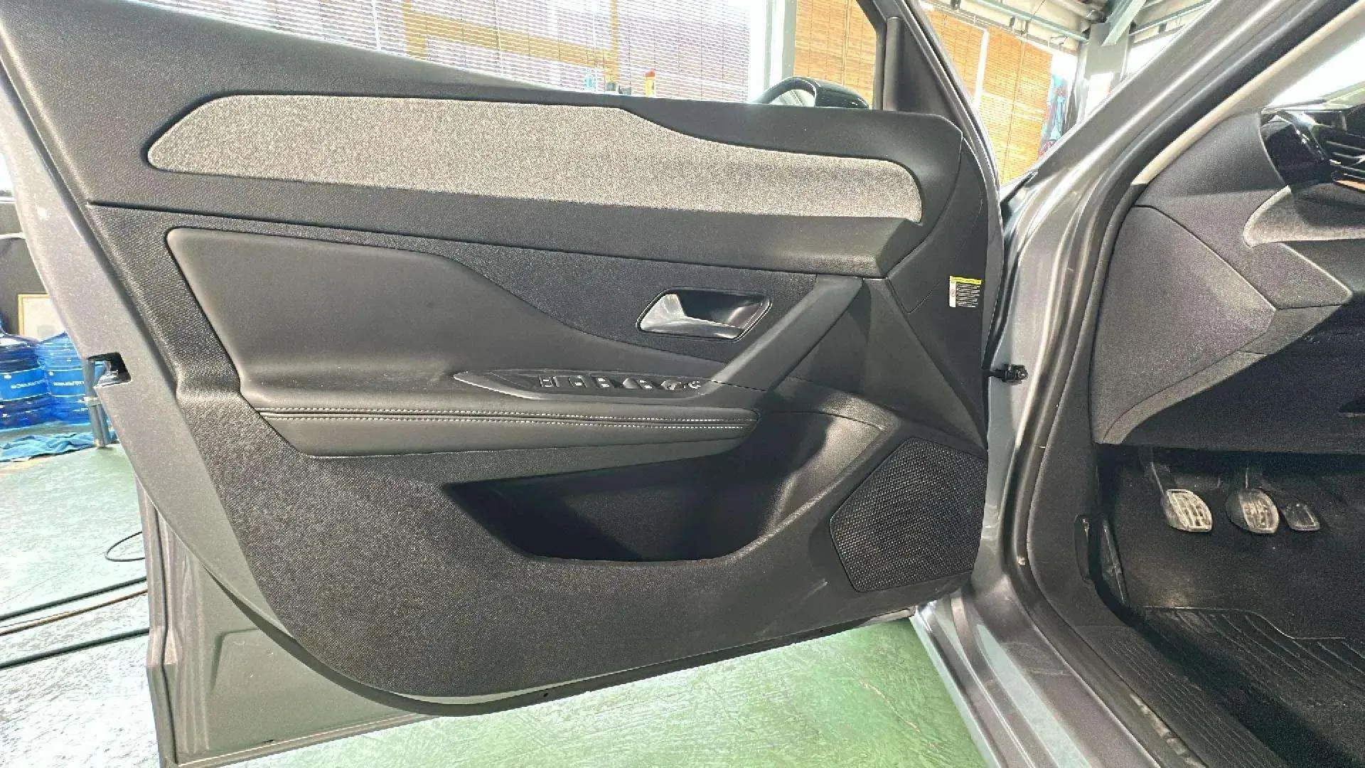 Peugeot 308 Allure PureTech 130 - foto 19