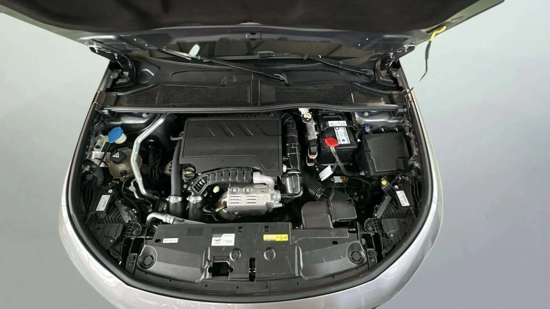 Peugeot 308 Allure PureTech 130 - foto 17