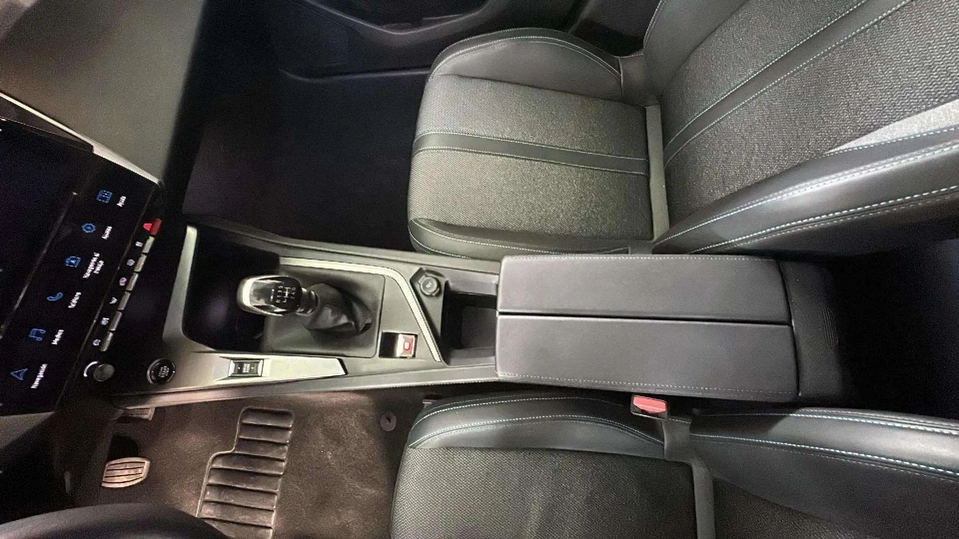 Peugeot 308 Allure PureTech 130 - foto 11