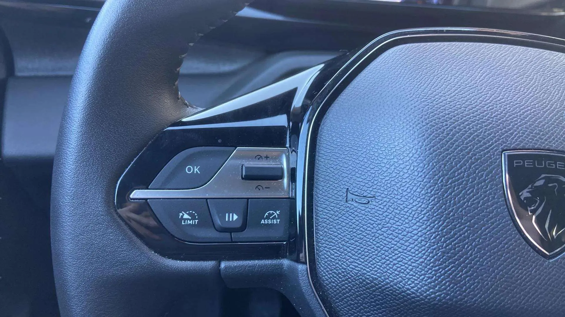 Peugeot 308 Allure PureTech 130 - foto 14