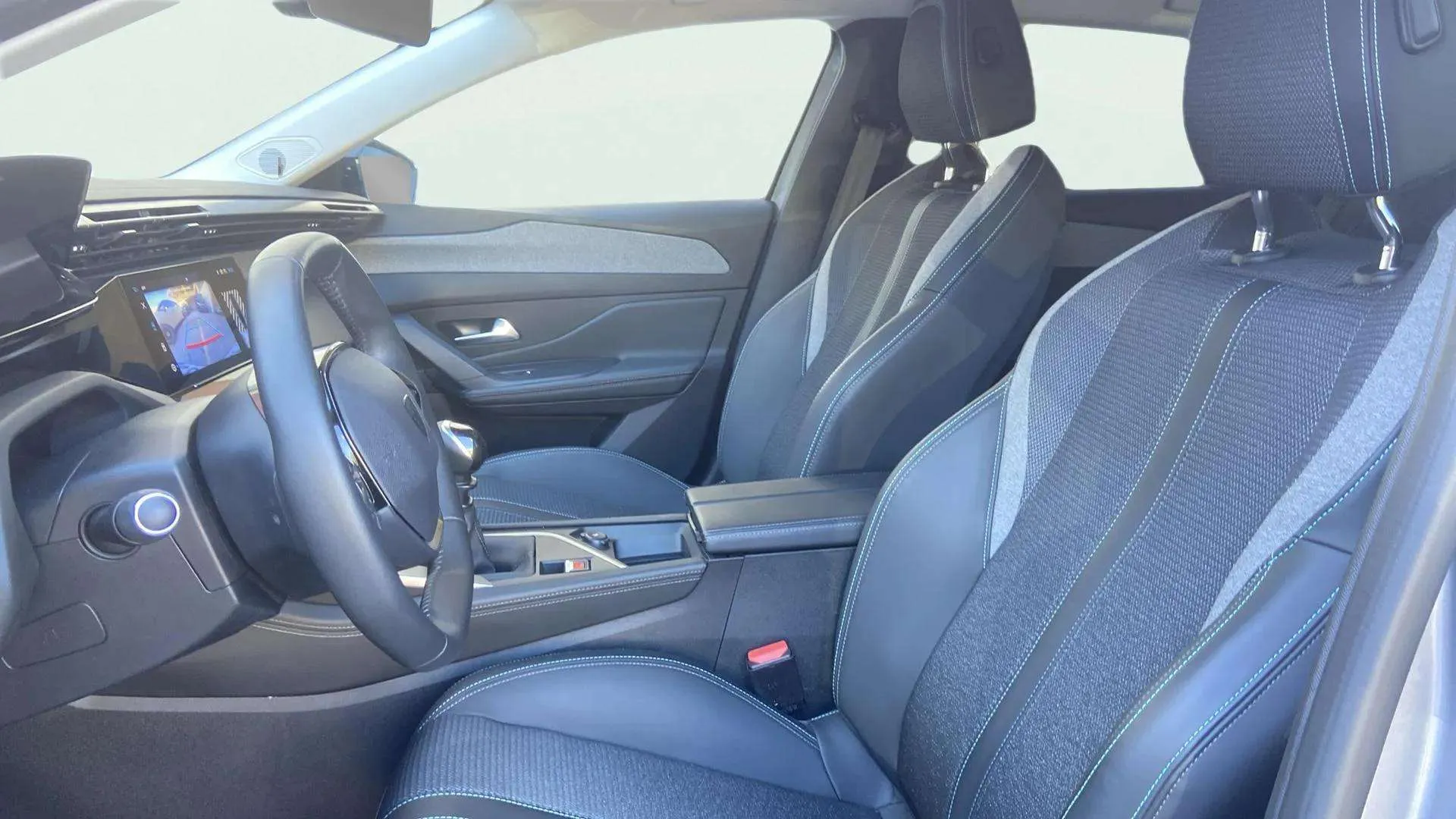Peugeot 308 Allure PureTech 130 - foto 21