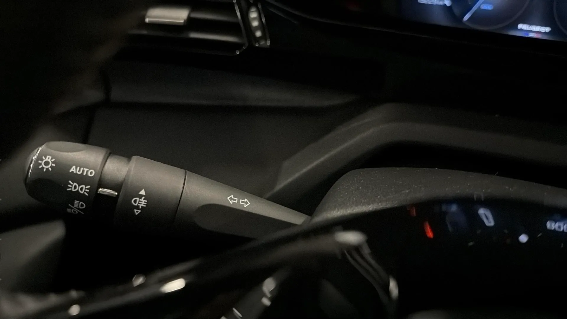 Peugeot 308 Allure PureTech 130 - foto 16