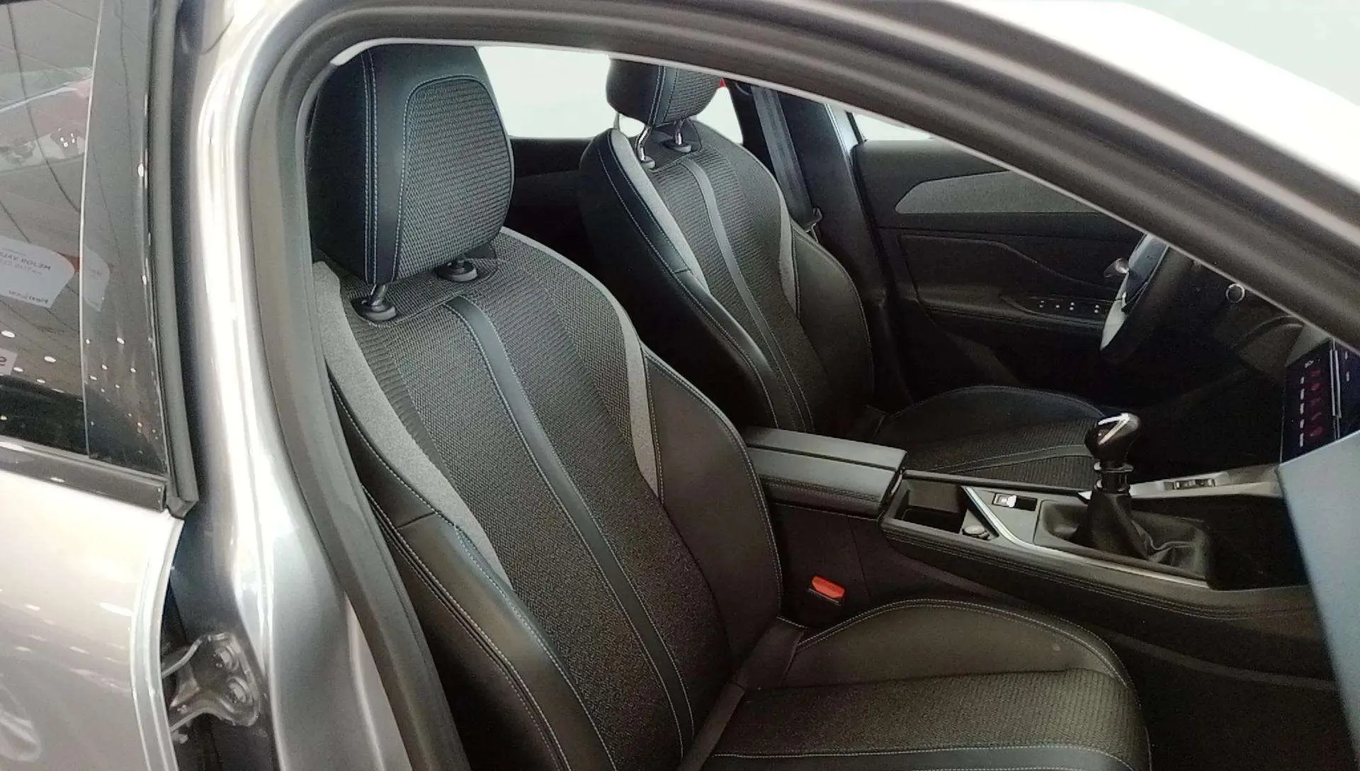 Peugeot 308 Allure PureTech 130 - foto 16