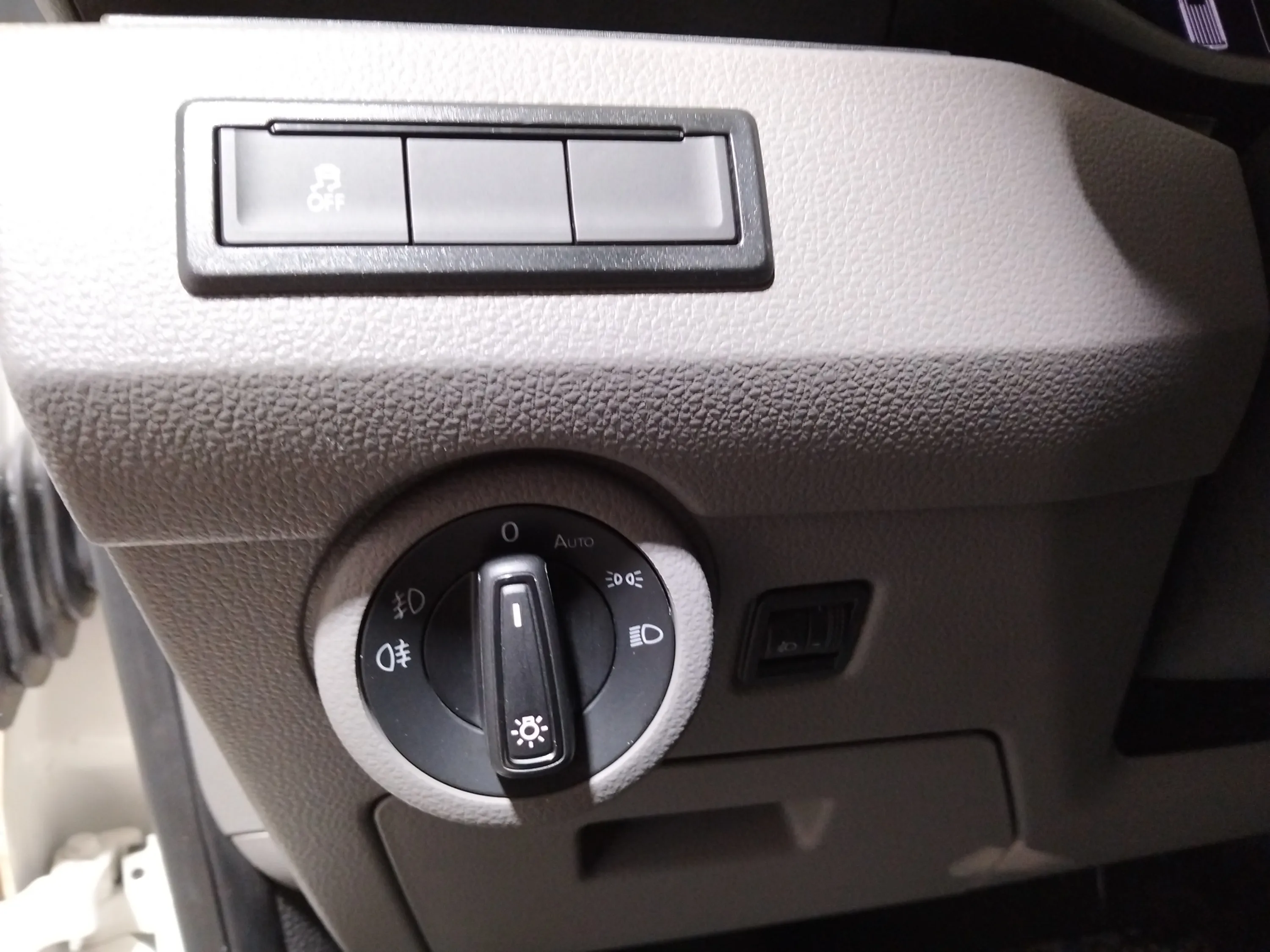 Volkswagen Transporter Furgón Corto TN 2.0 TDI DSG - foto 22
