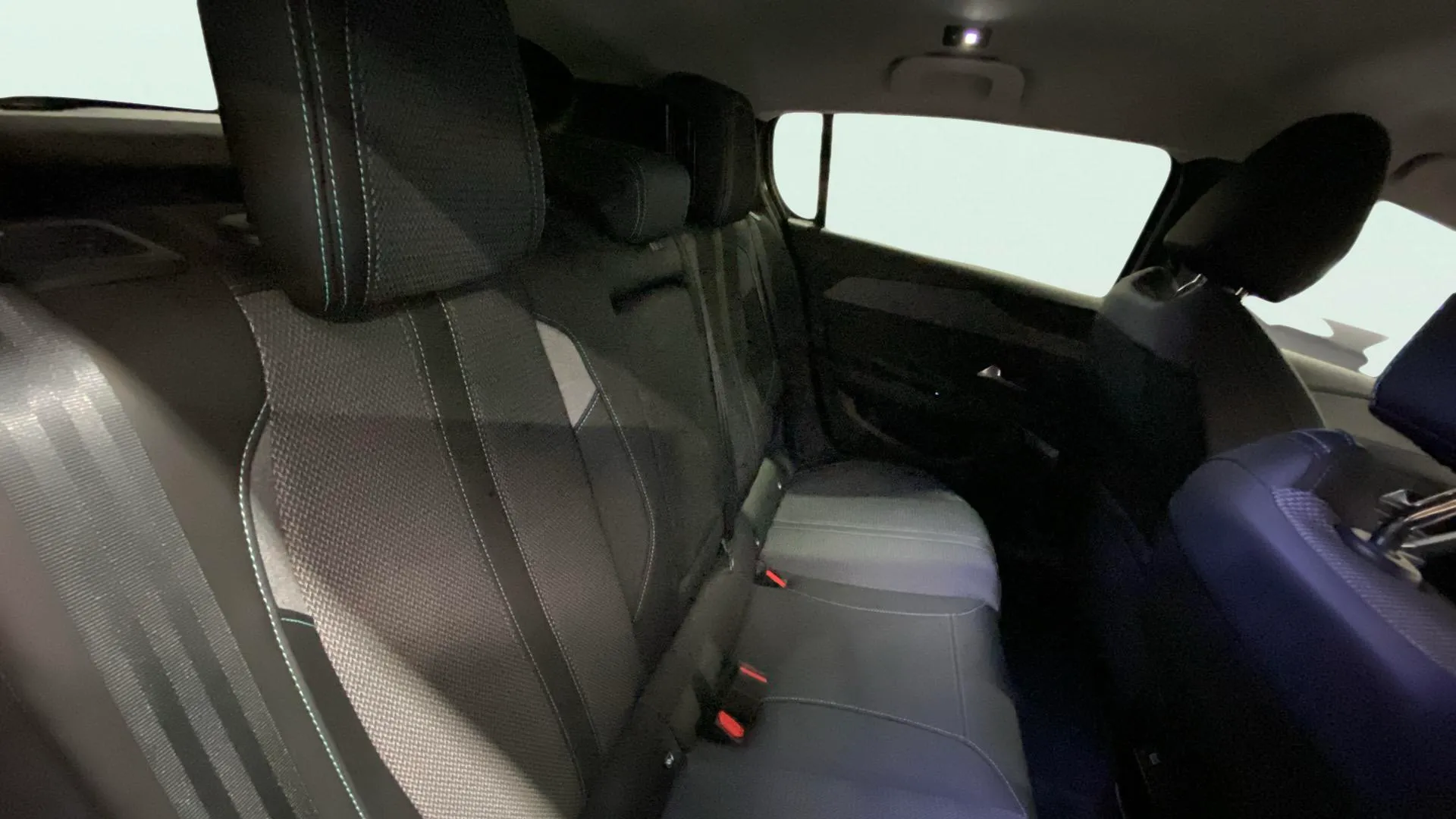 Peugeot 308 Allure PureTech 130 - foto 9