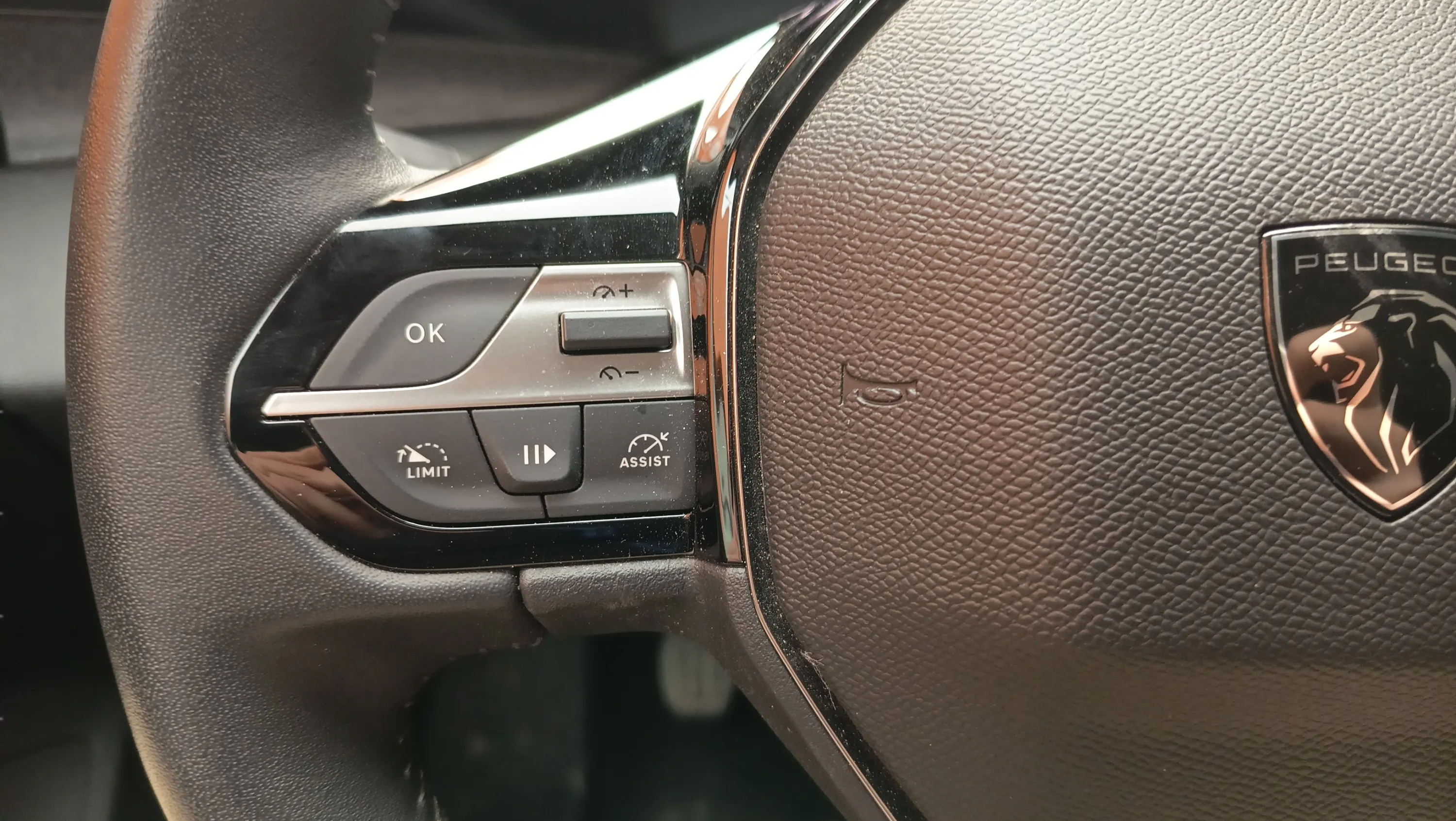 Peugeot 308 Allure PureTech 130 - foto 12