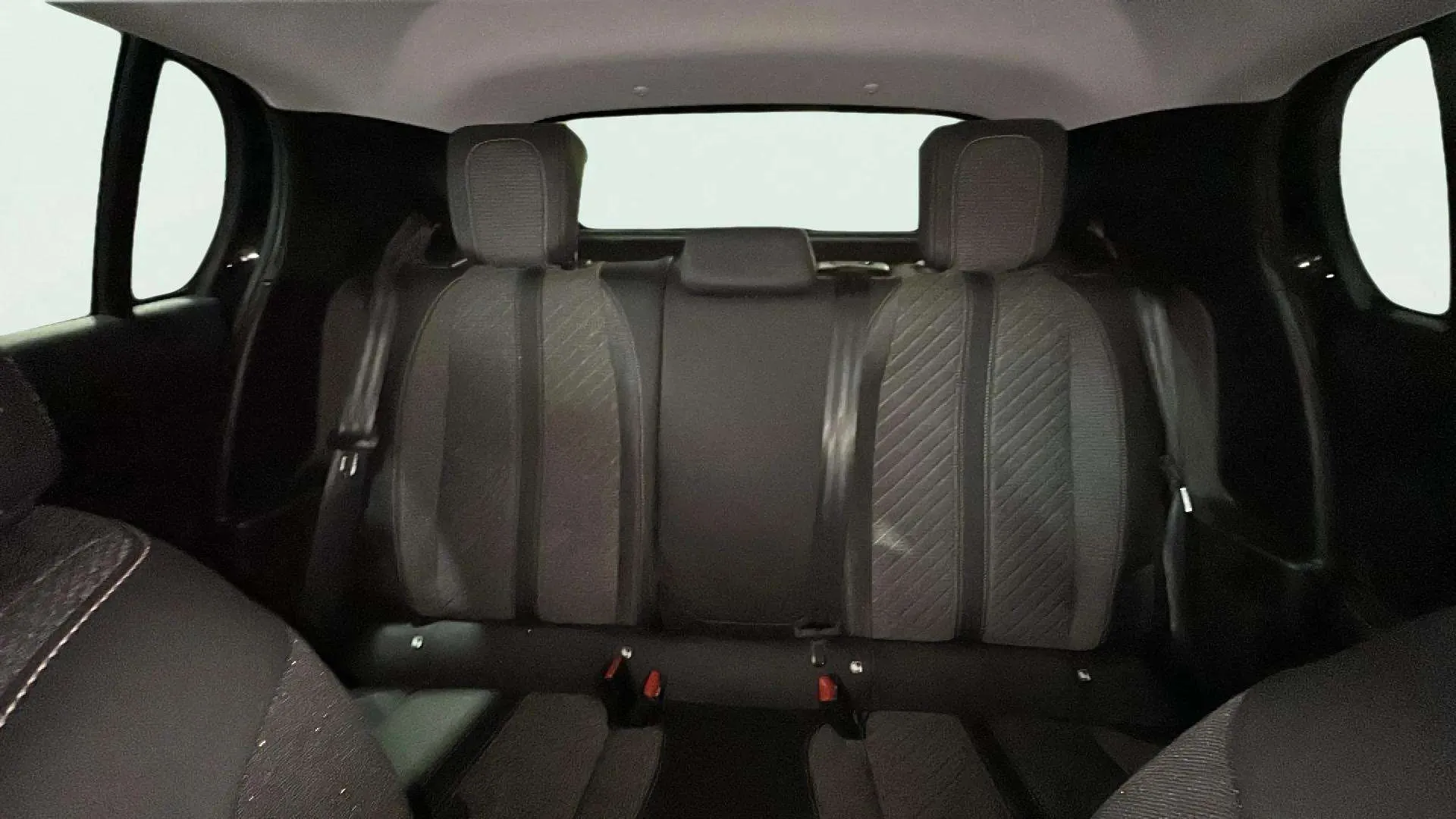 Peugeot 208 Allure Gasolina 100 - foto 16