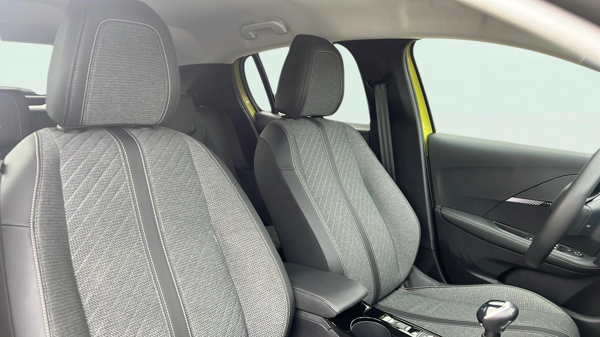 Peugeot 208 Allure Gasolina 100 - foto 16