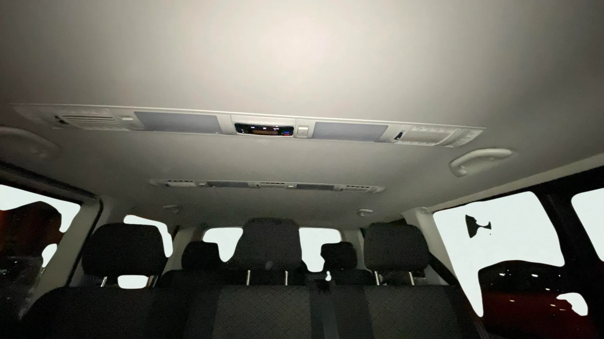 Volkswagen Caravelle Origin Corta 2.0 TDI BMT - foto 25