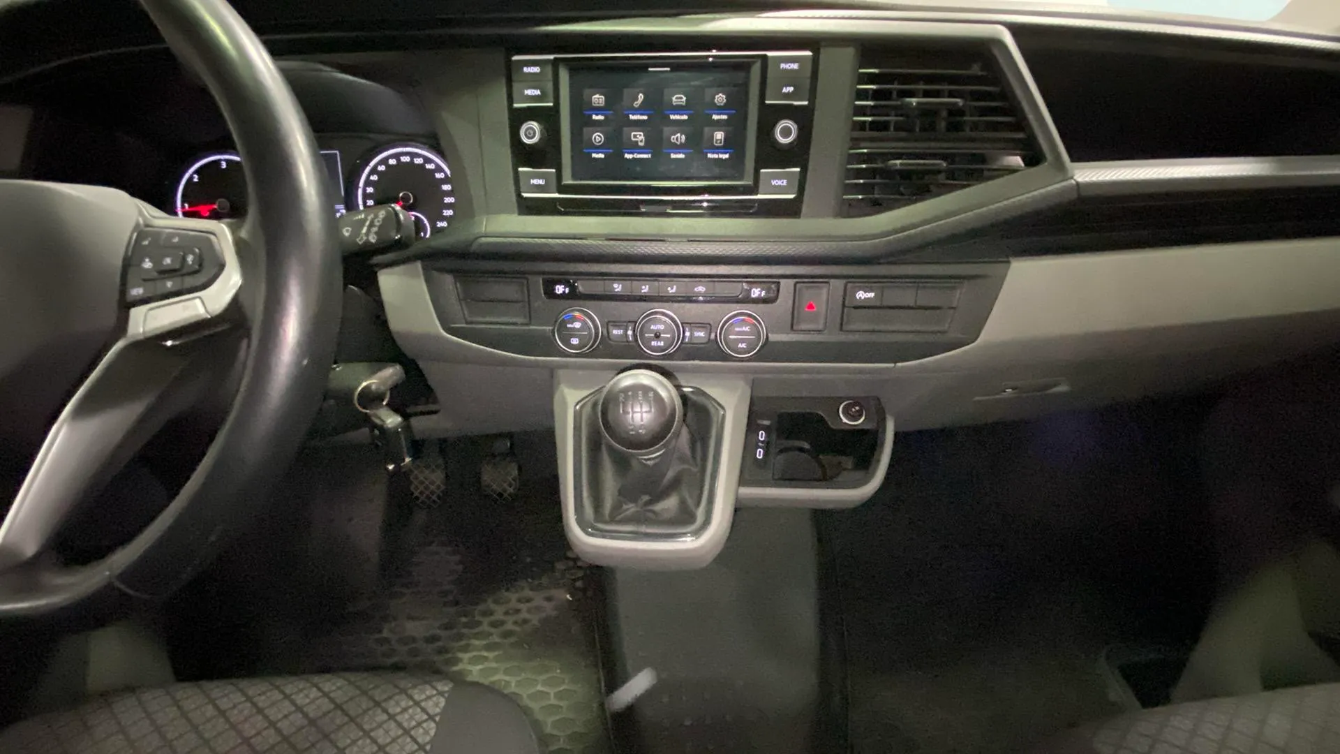 Volkswagen Caravelle Origin Corta 2.0 TDI BMT - foto 10