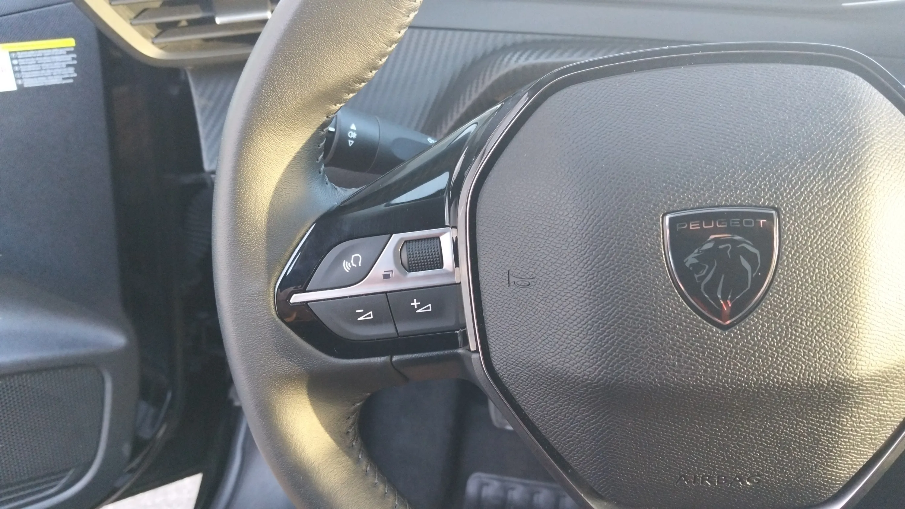 Peugeot 208 Allure Gasolina 100 - foto 12