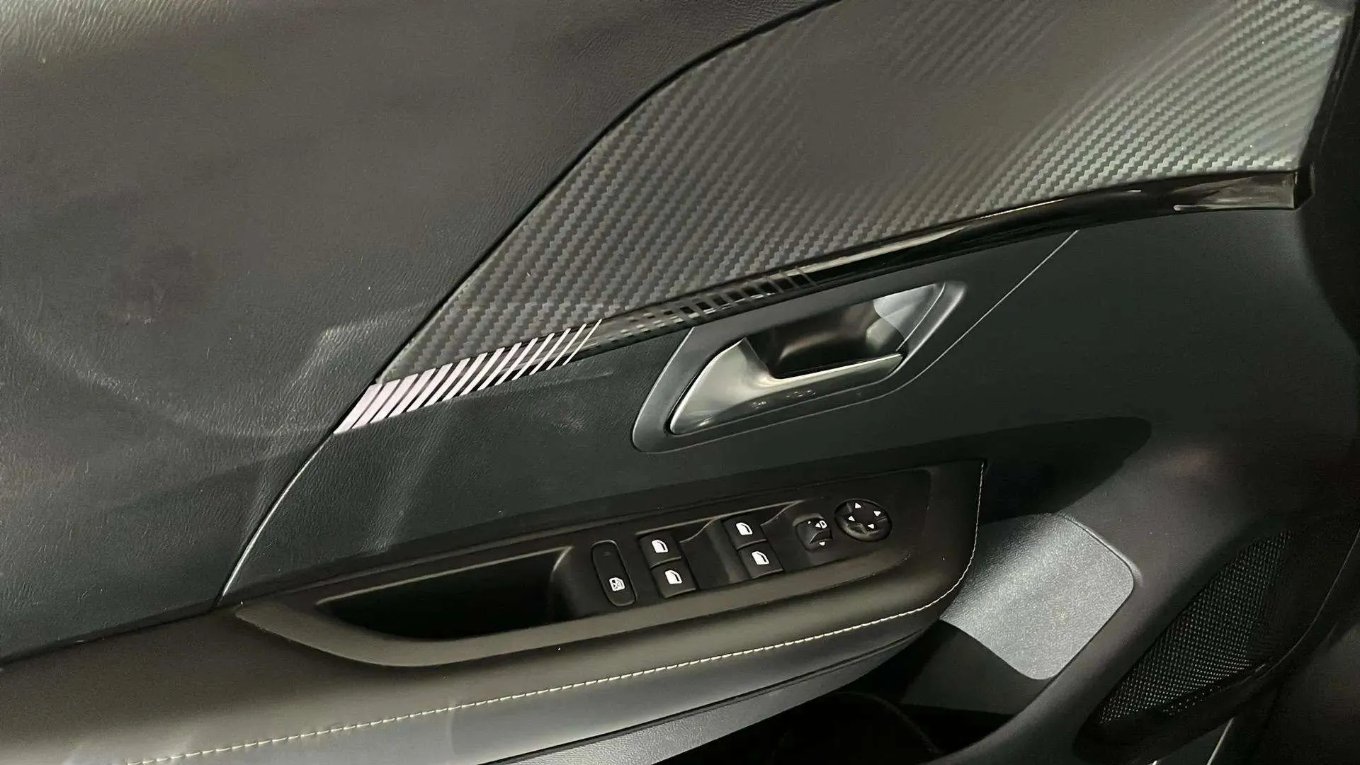 Peugeot 208 Allure Gasolina 100 - foto 16