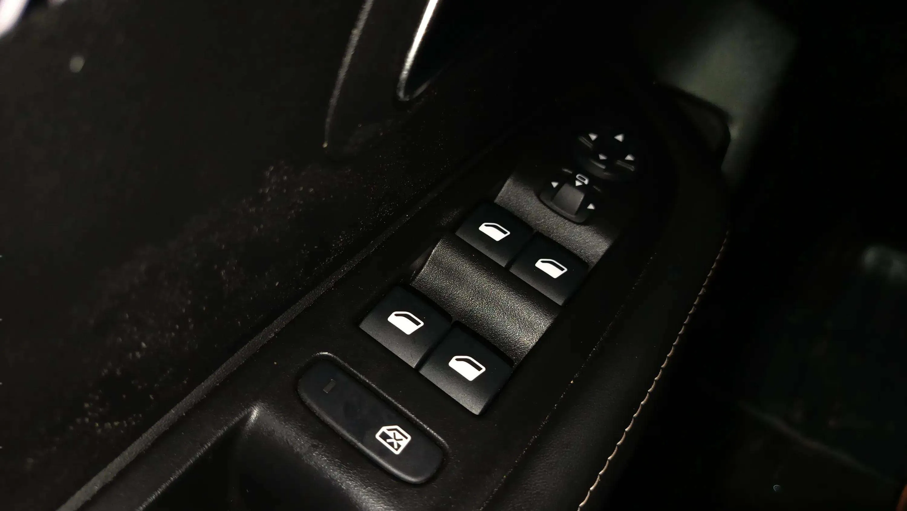 Peugeot 208 Allure Hybrid 110 eDCS6 - foto 19