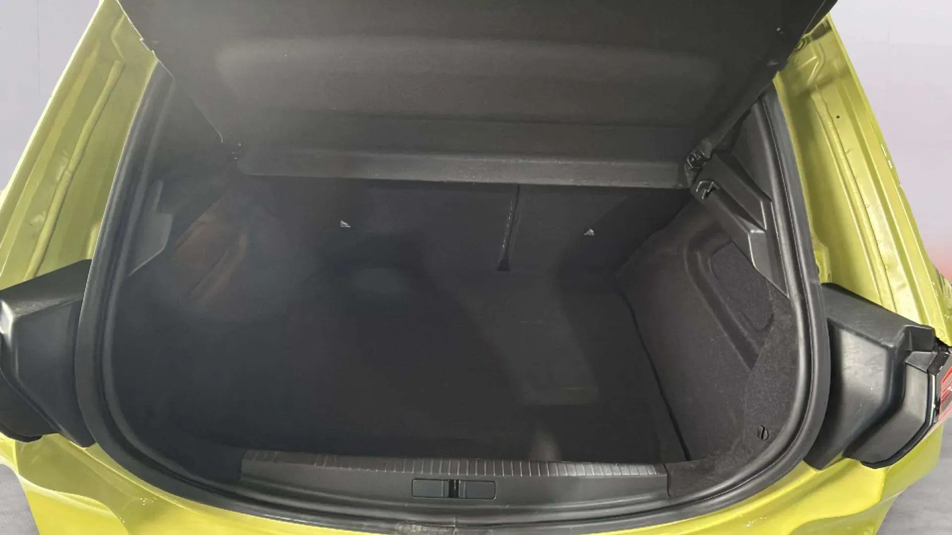 Peugeot 208 Allure Hybrid 100 eDCS6 - foto 6