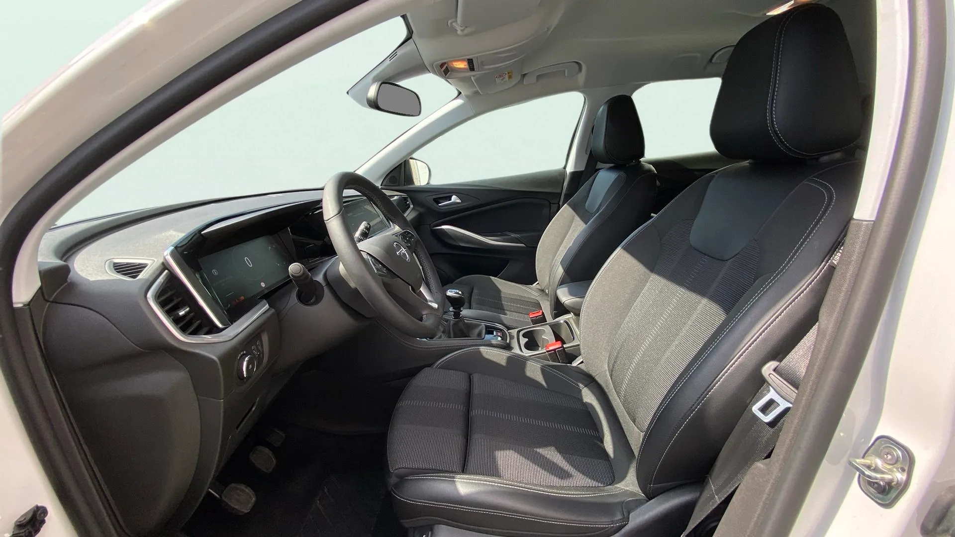 Opel Grandland 1.2T XHT MT6 GS - foto 13