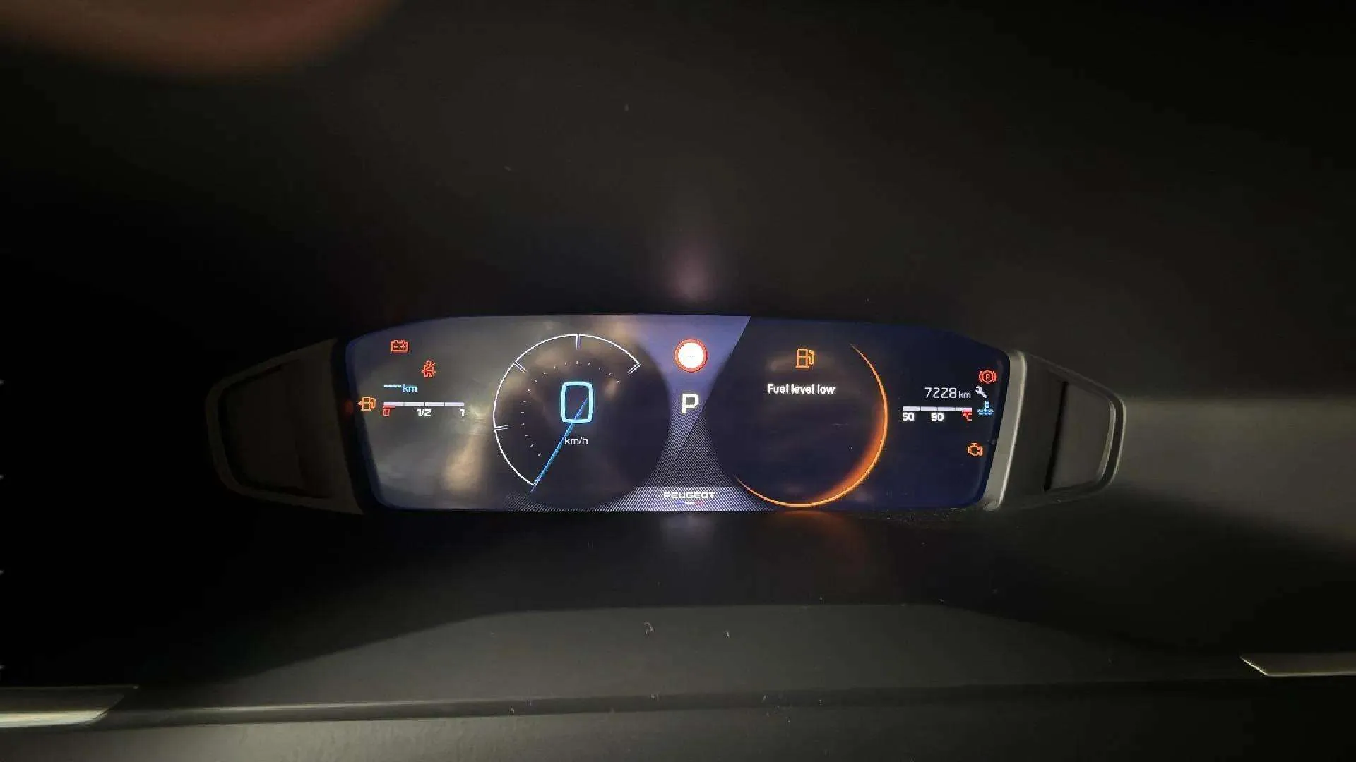 Peugeot 208 Allure Hybrid 100 eDCS6 - foto 9