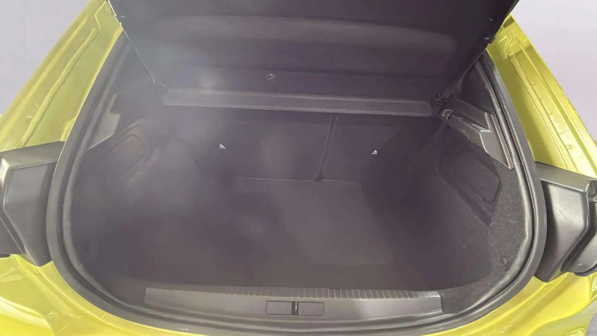 Peugeot 208 Allure Hybrid 100 eDCS6 - foto 6
