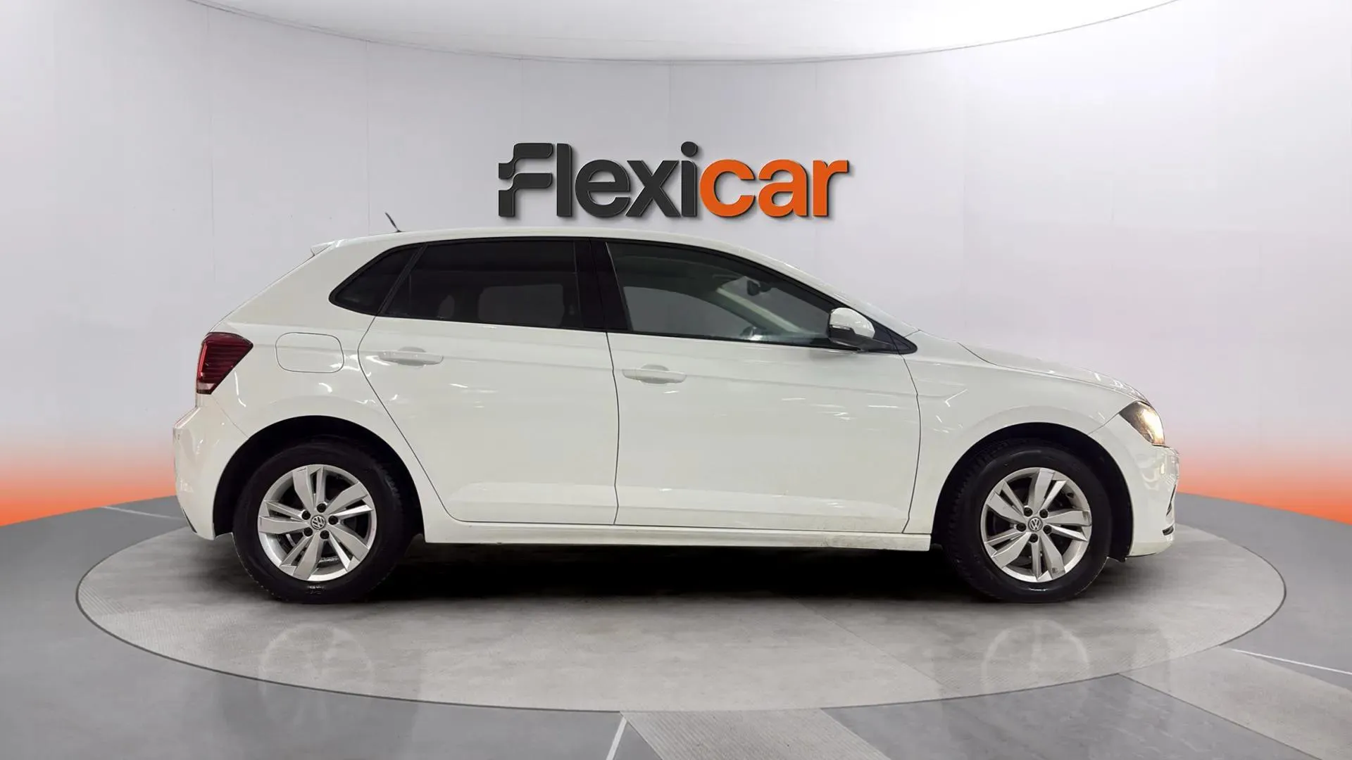 Volkswagen Polo 1.0 TSI DSG R-Line - foto 7