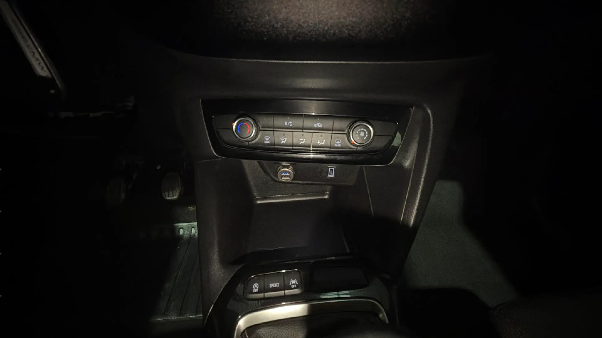 Opel Corsa 1.2T XHL GS - foto 17