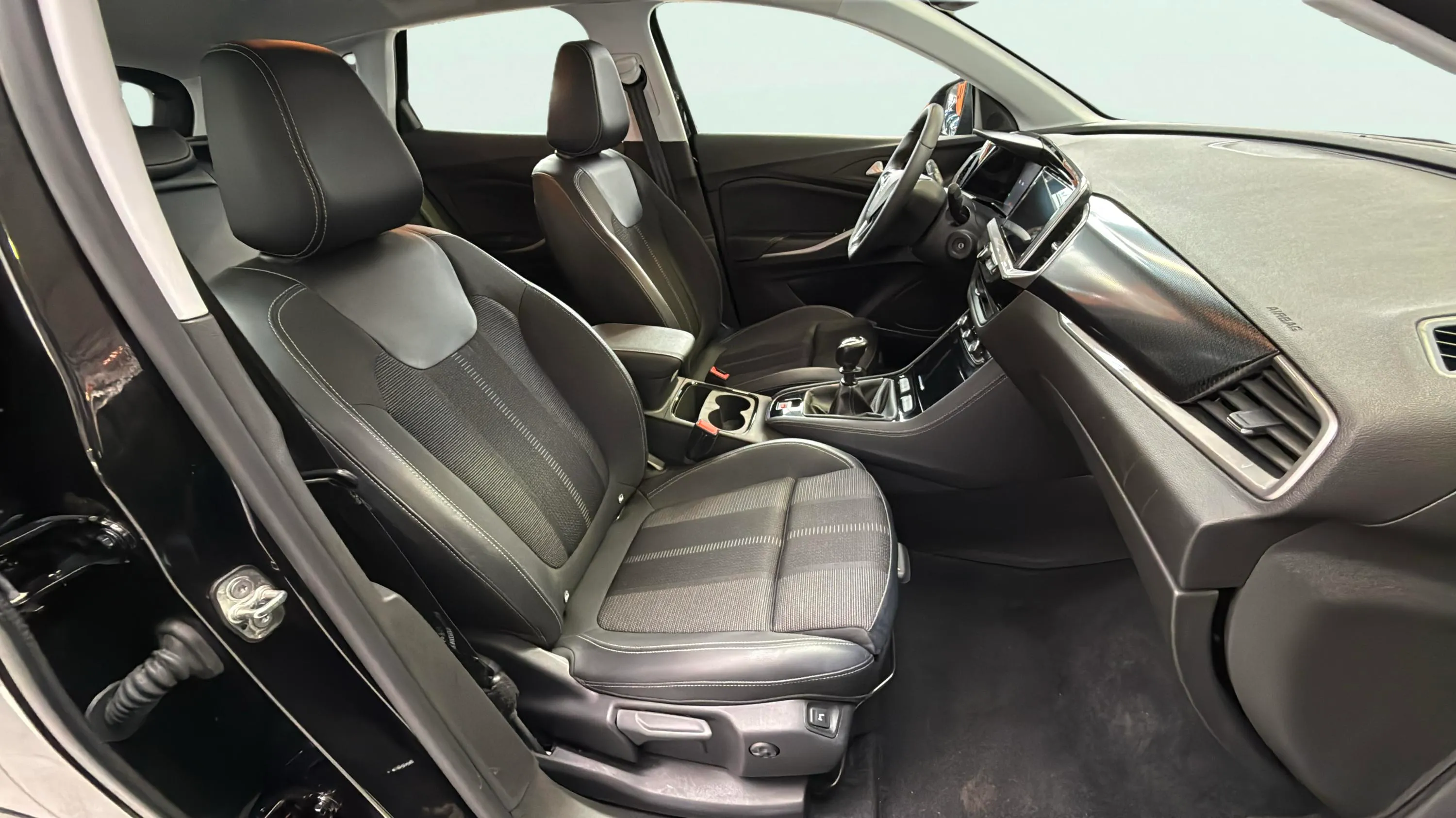 Opel Grandland 1.2T XHT MT6 GS - foto 16