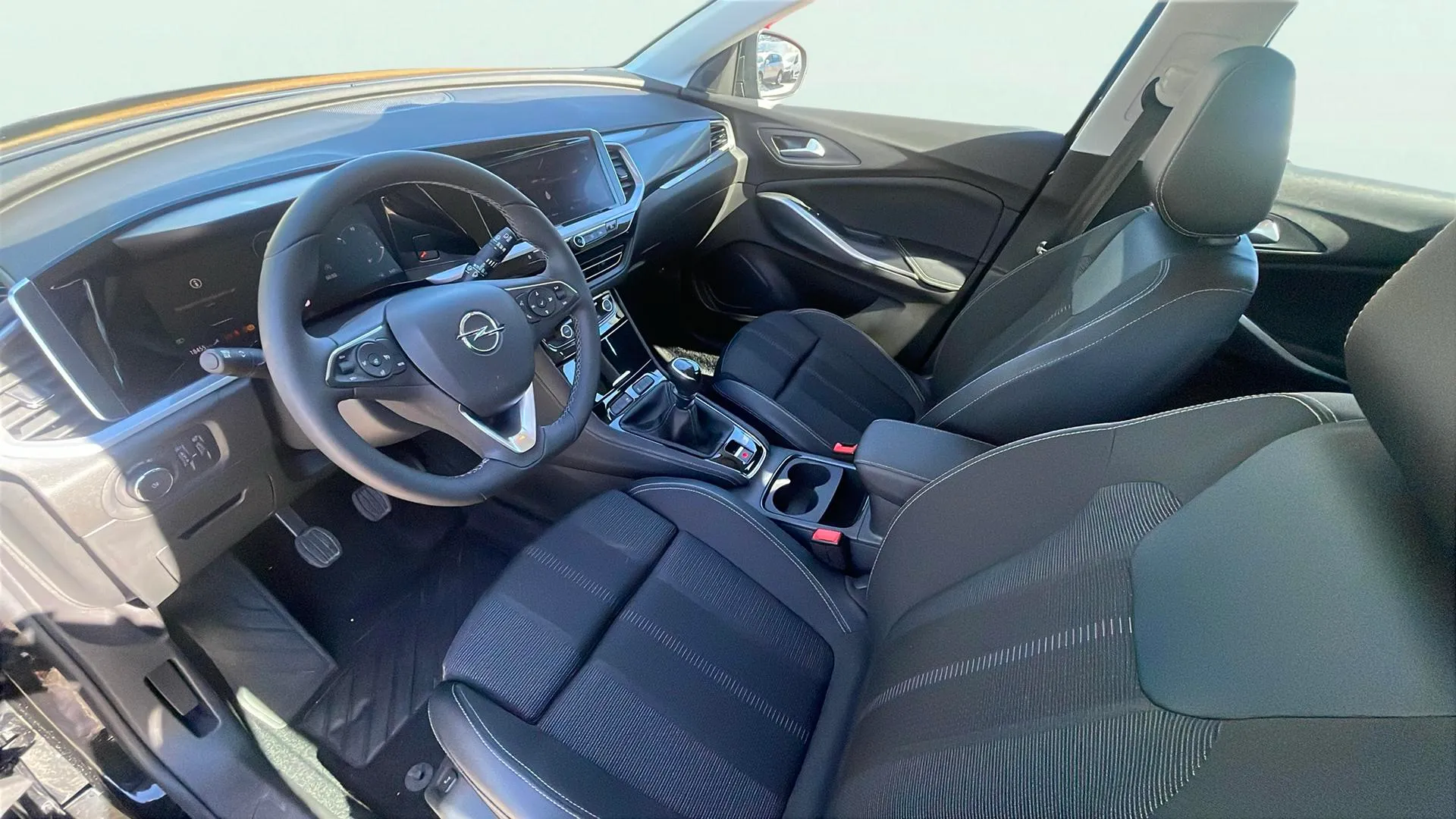 Opel Grandland 1.2T XHT MT6 GS - foto 9