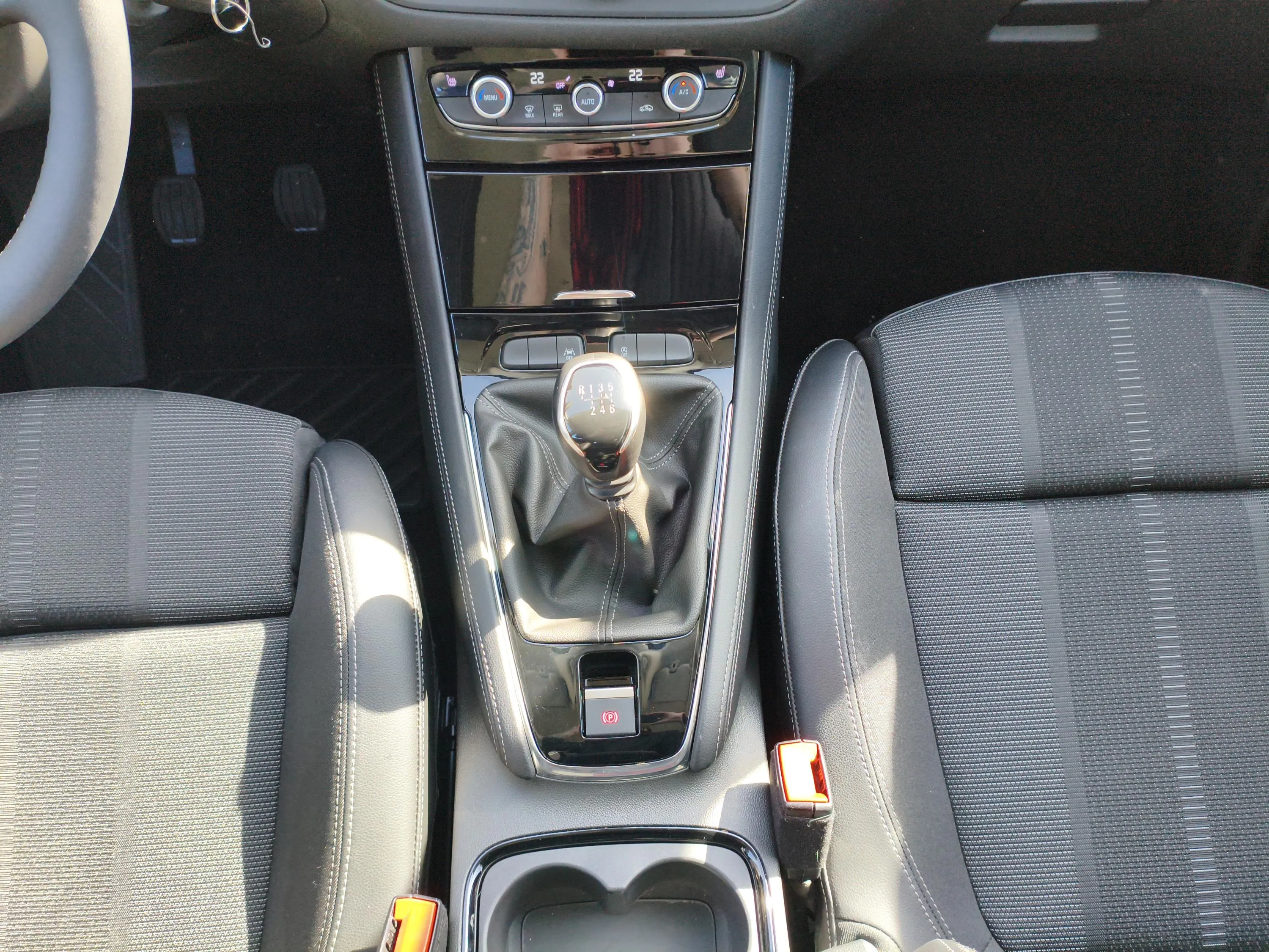 Opel Grandland 1.2T XHT MT6 GS - foto 16