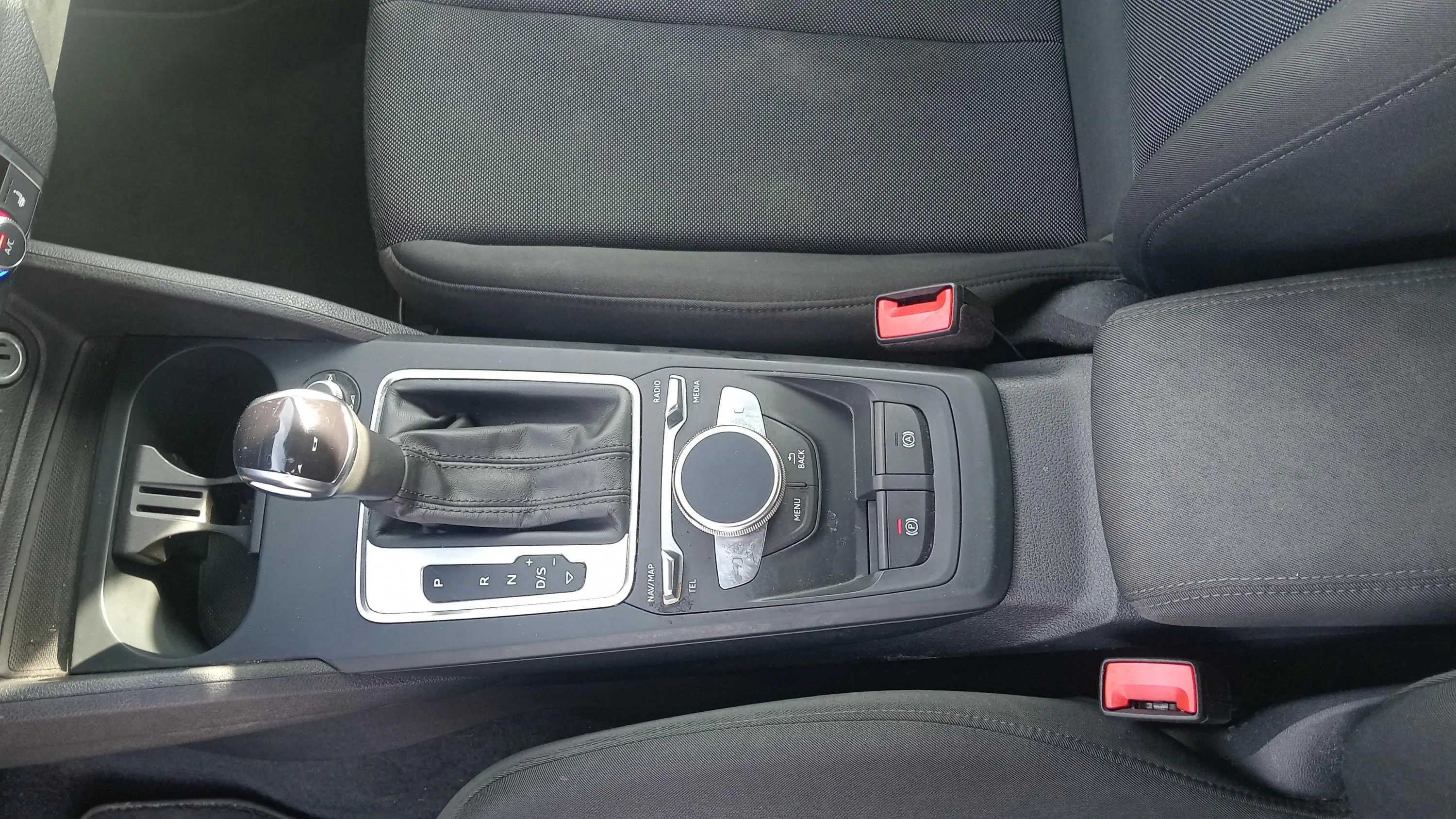 Audi Q2 Advanced 35 TFSI - foto 19