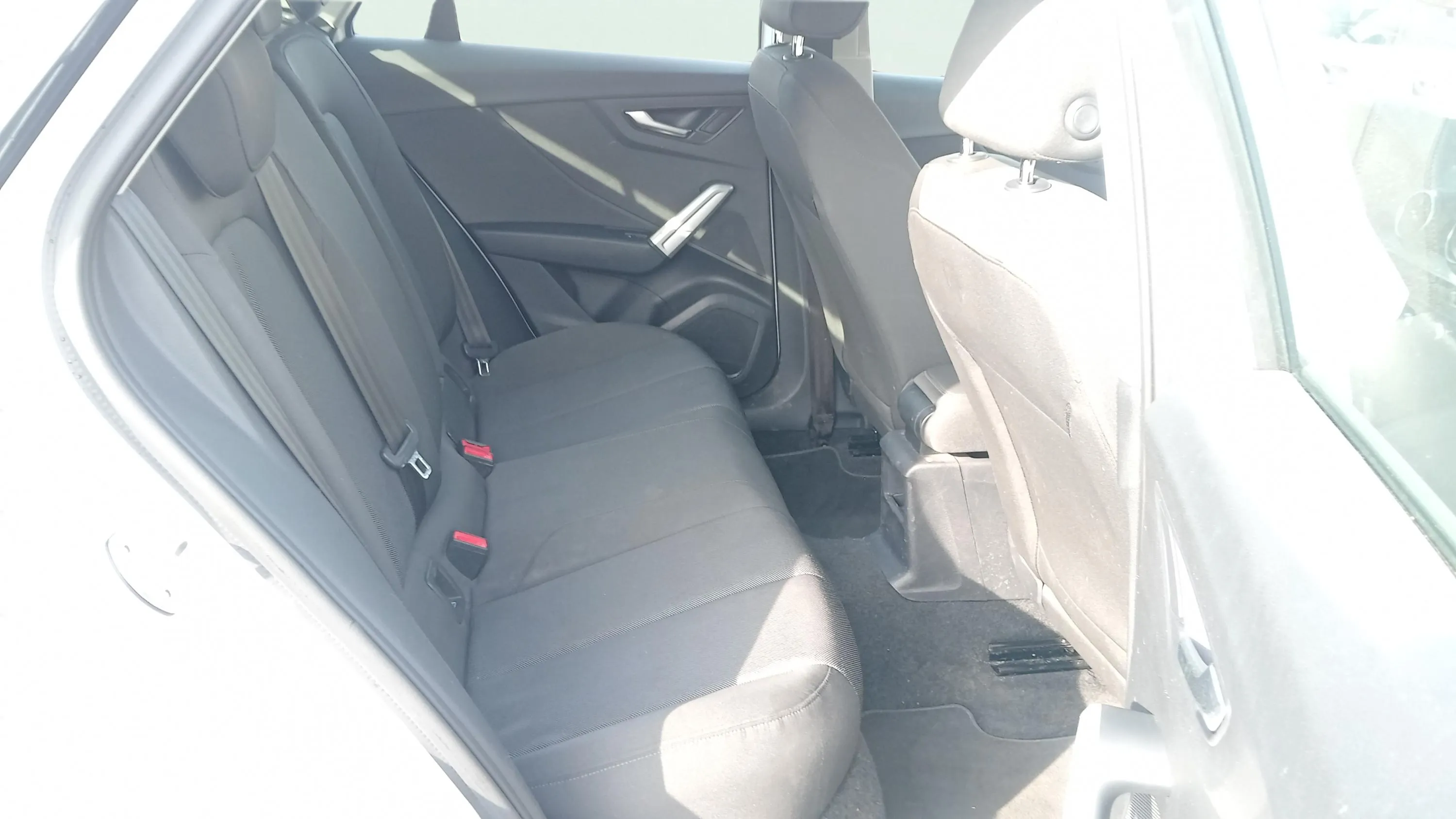 Audi Q2 Advanced 35 TFSI - foto 16