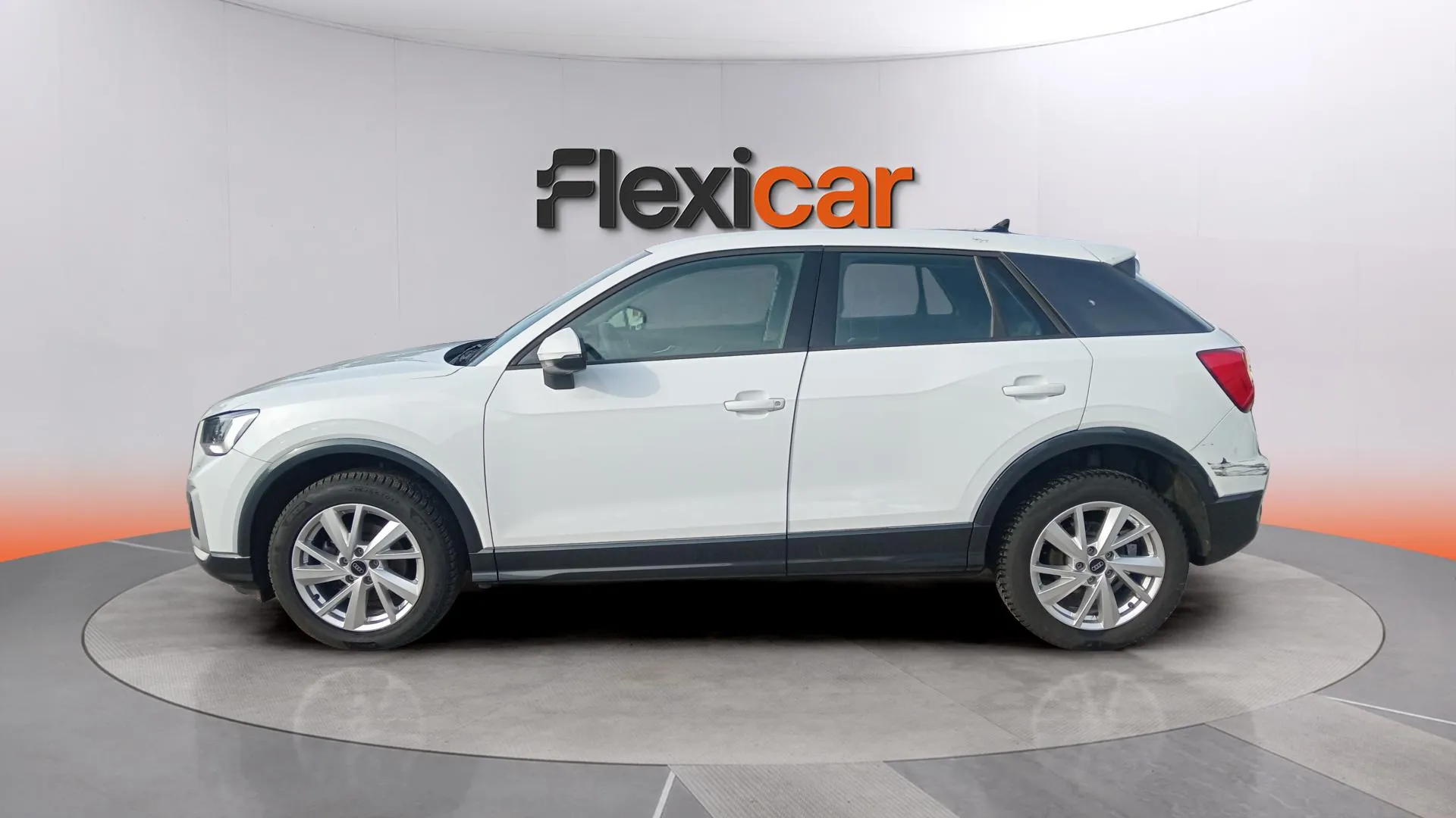Audi Q2 Advanced 35 TFSI - foto 6