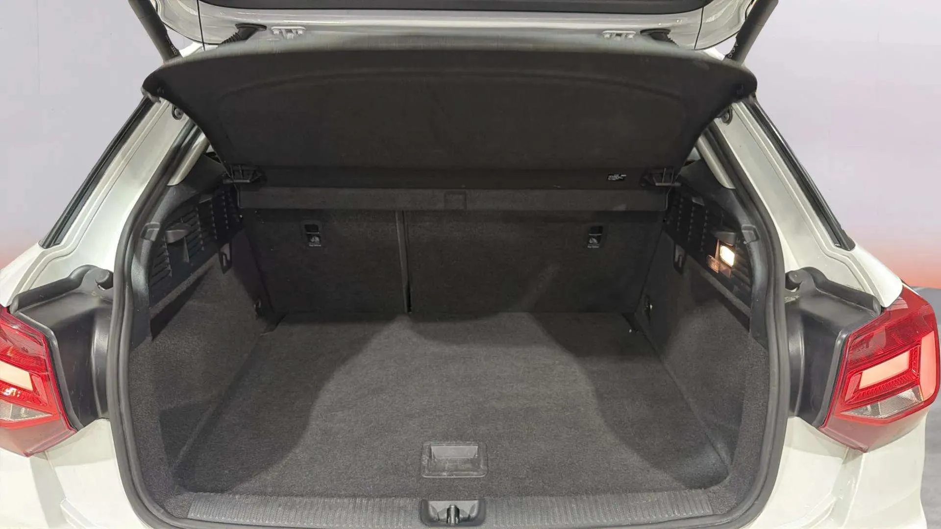 Audi Q2 Advanced 35 TFSI S tronic - foto 9