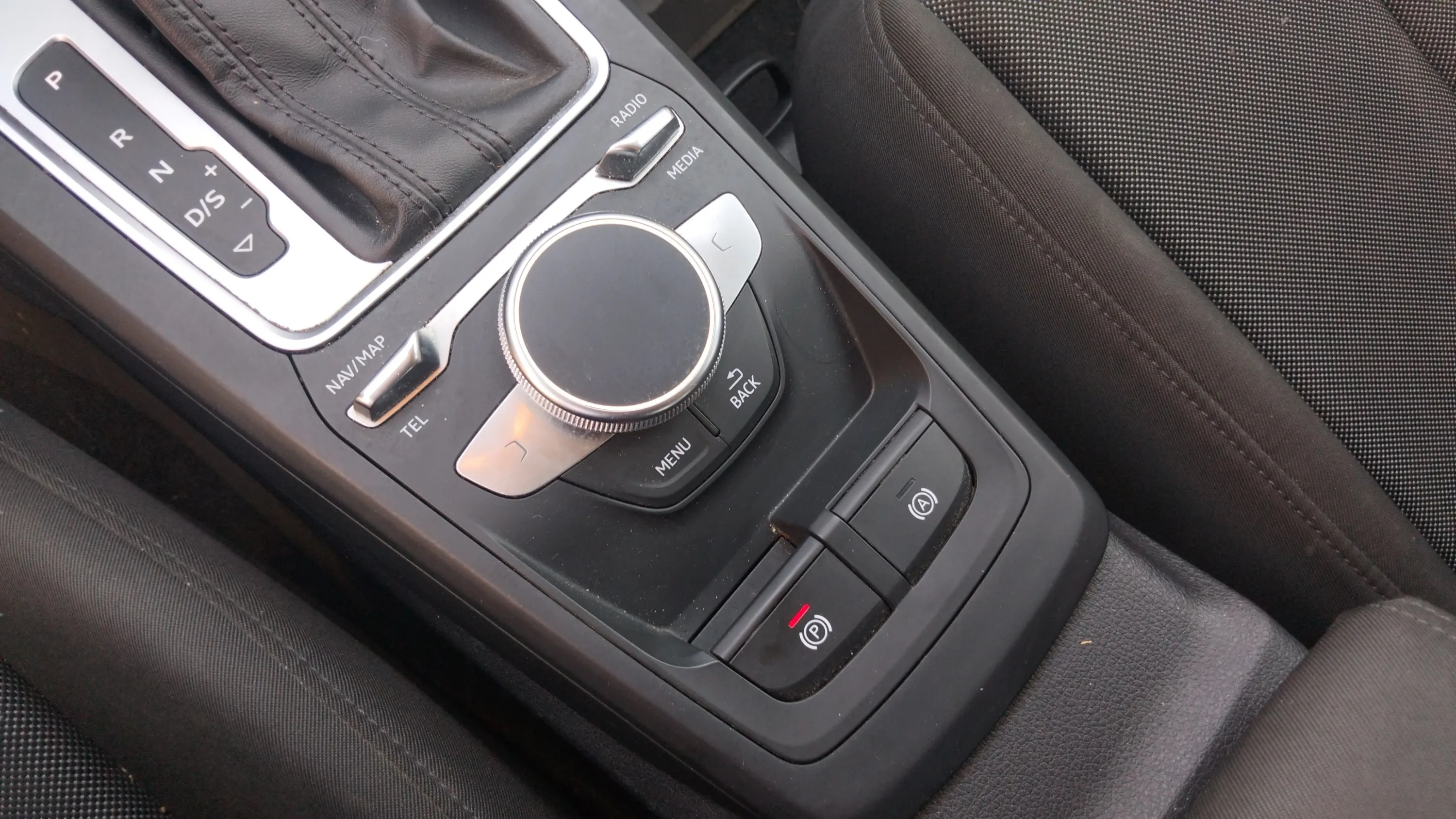 Audi Q2 Advanced 35 TFSI - foto 25