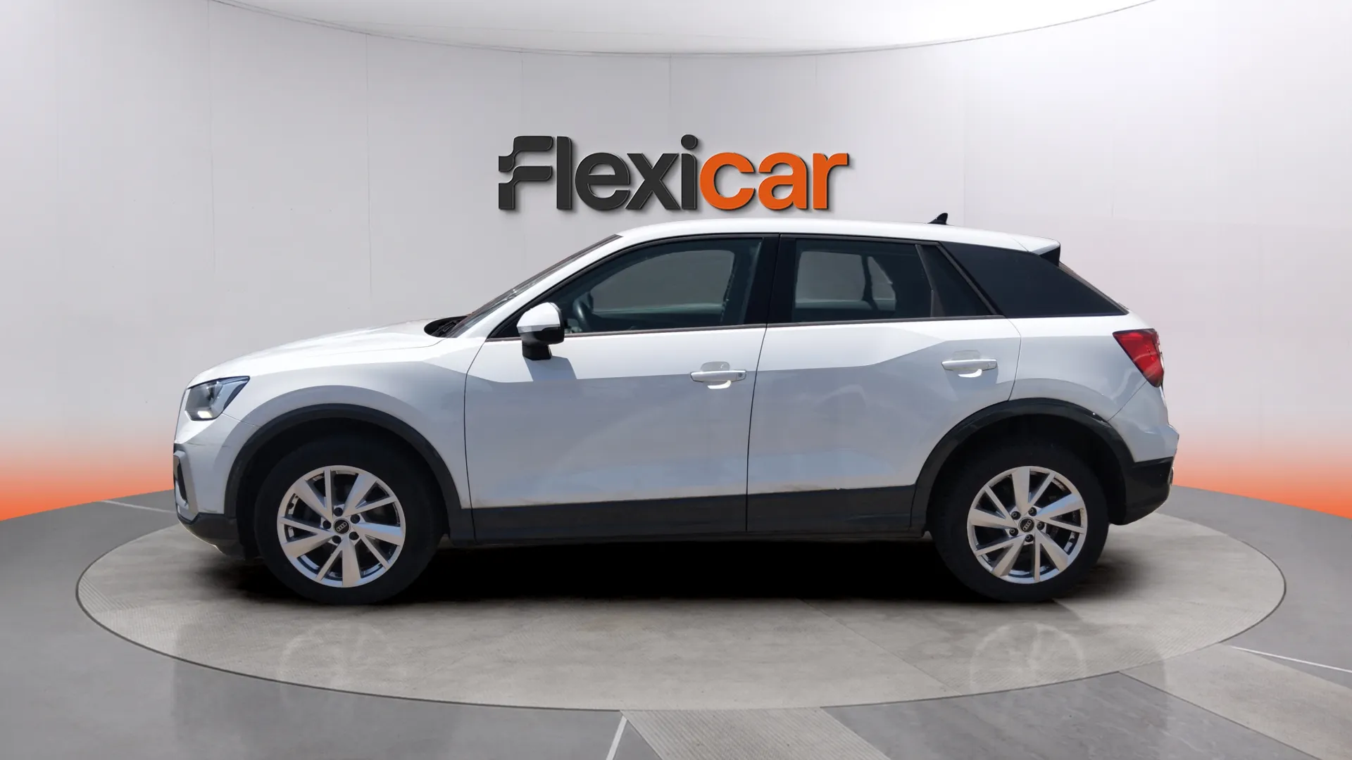 Audi Q2 Advanced 35 TFSI - foto 4
