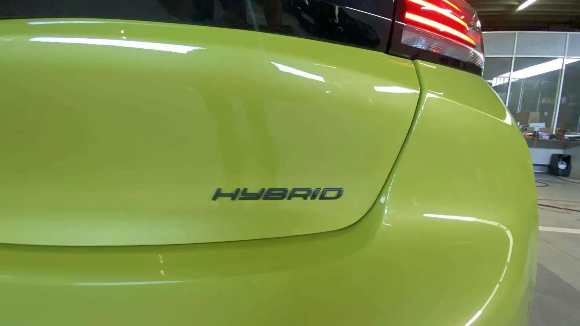 Peugeot 208 Allure Hybrid 110 eDCS6 - foto 27