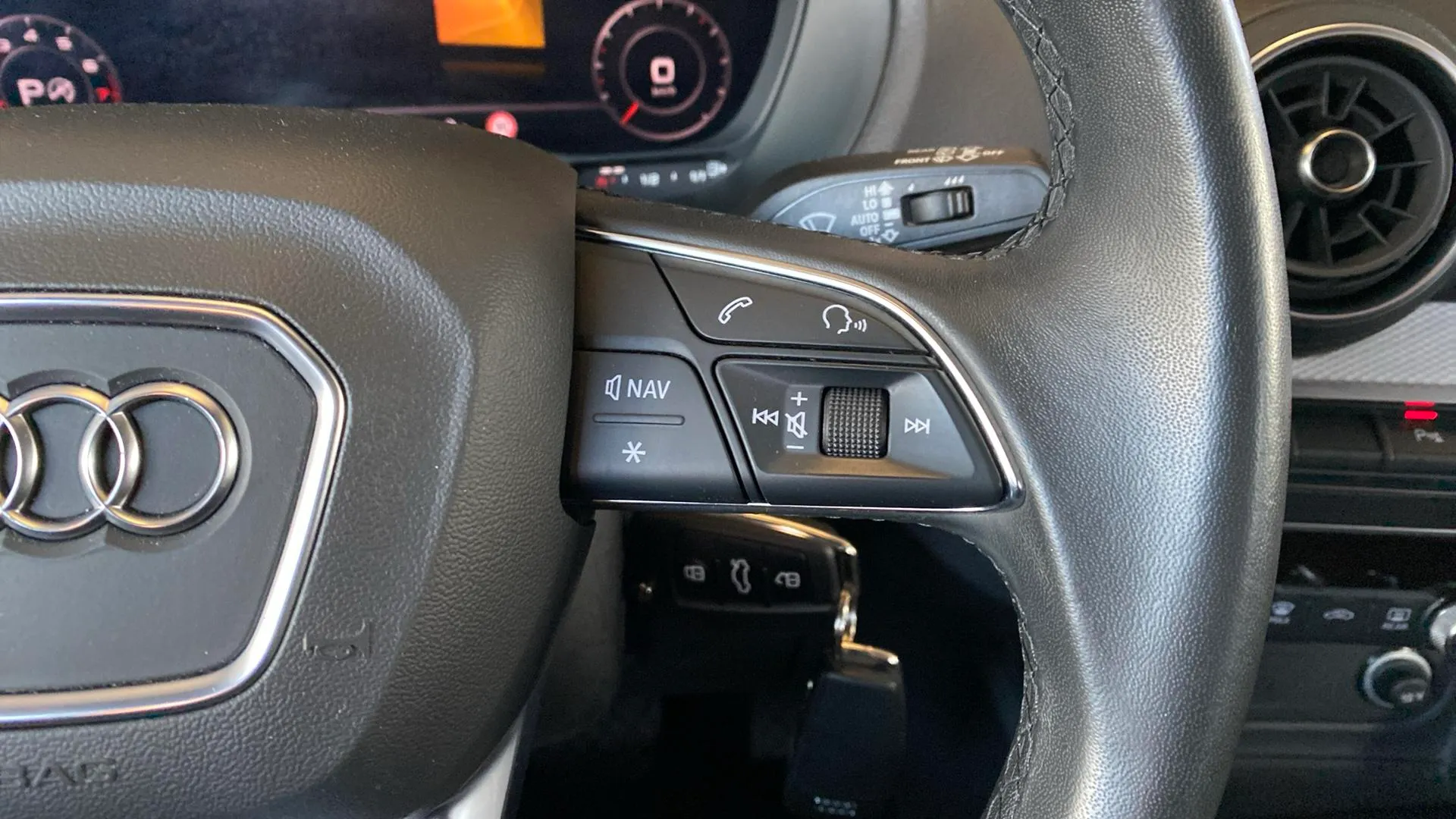 Audi Q2 Advanced 35 TFSI S tronic - foto 18