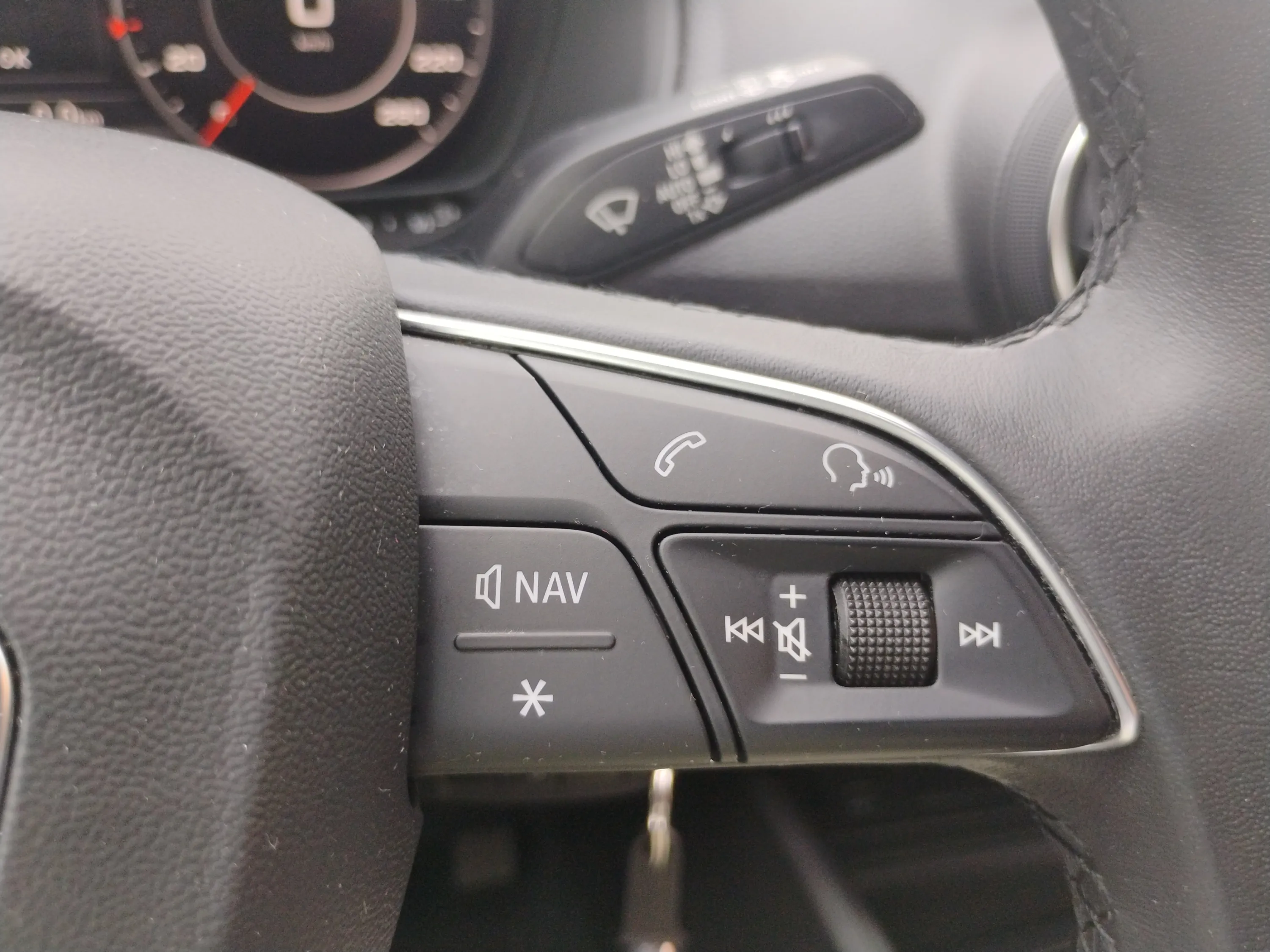 Audi Q2 Advanced 35 TFSI S tronic - foto 13