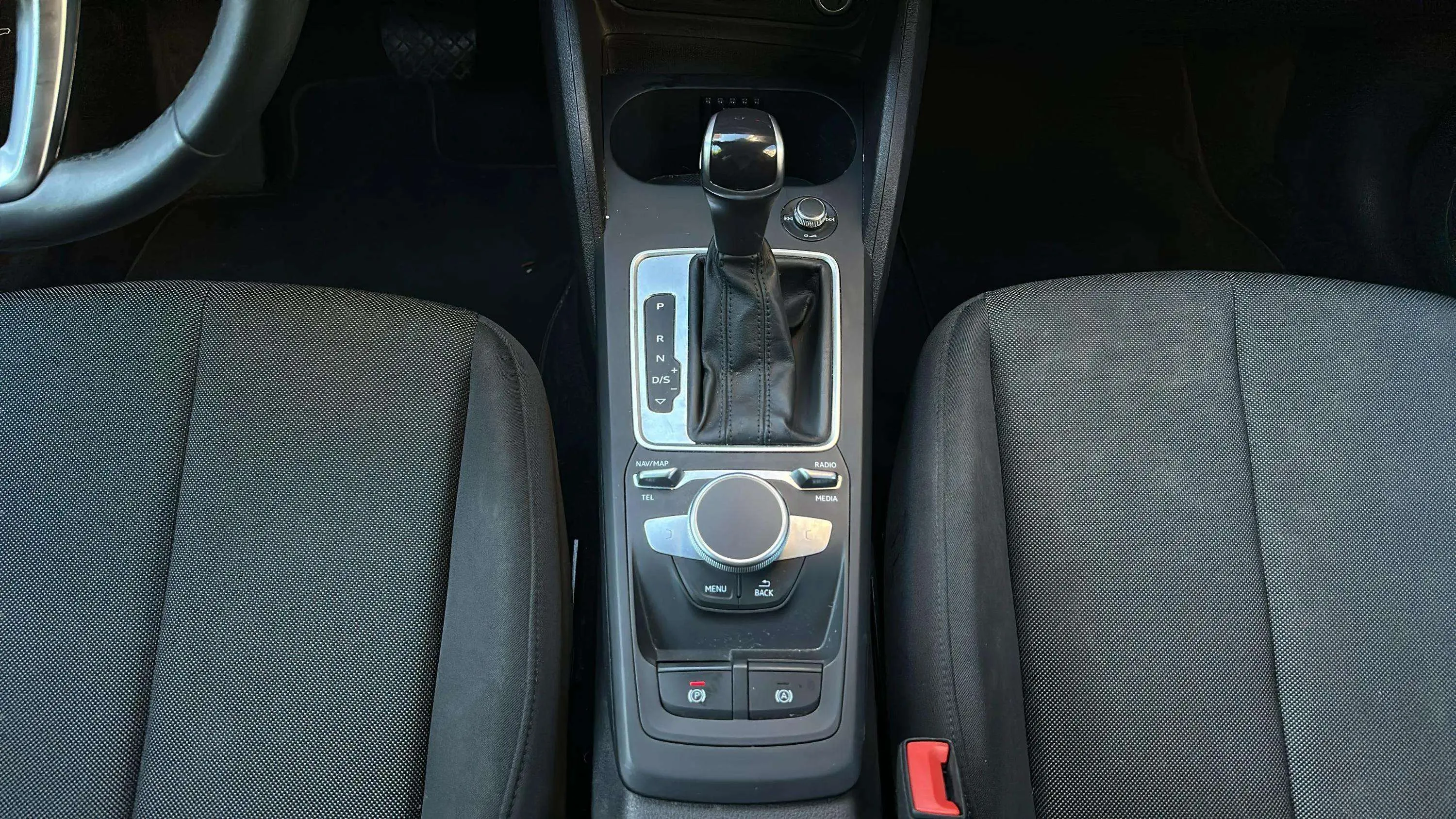 Audi Q2 Advanced 35 TFSI S tronic - foto 17
